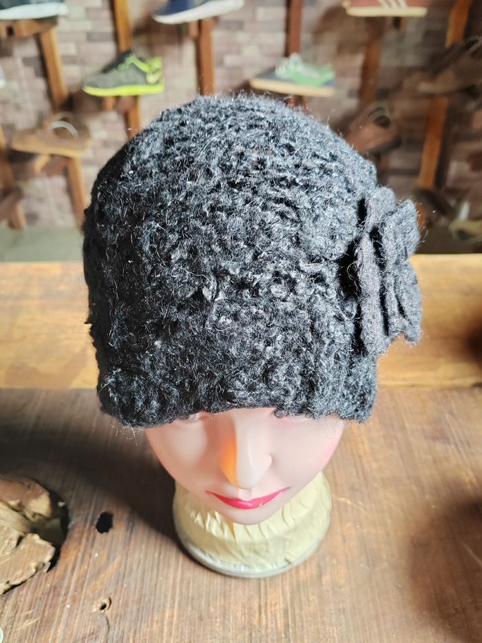 Japanese Brand Vintage Crochet Knitted handmade Beanie Snowcap Size ONE SIZE - 3 Thumbnail