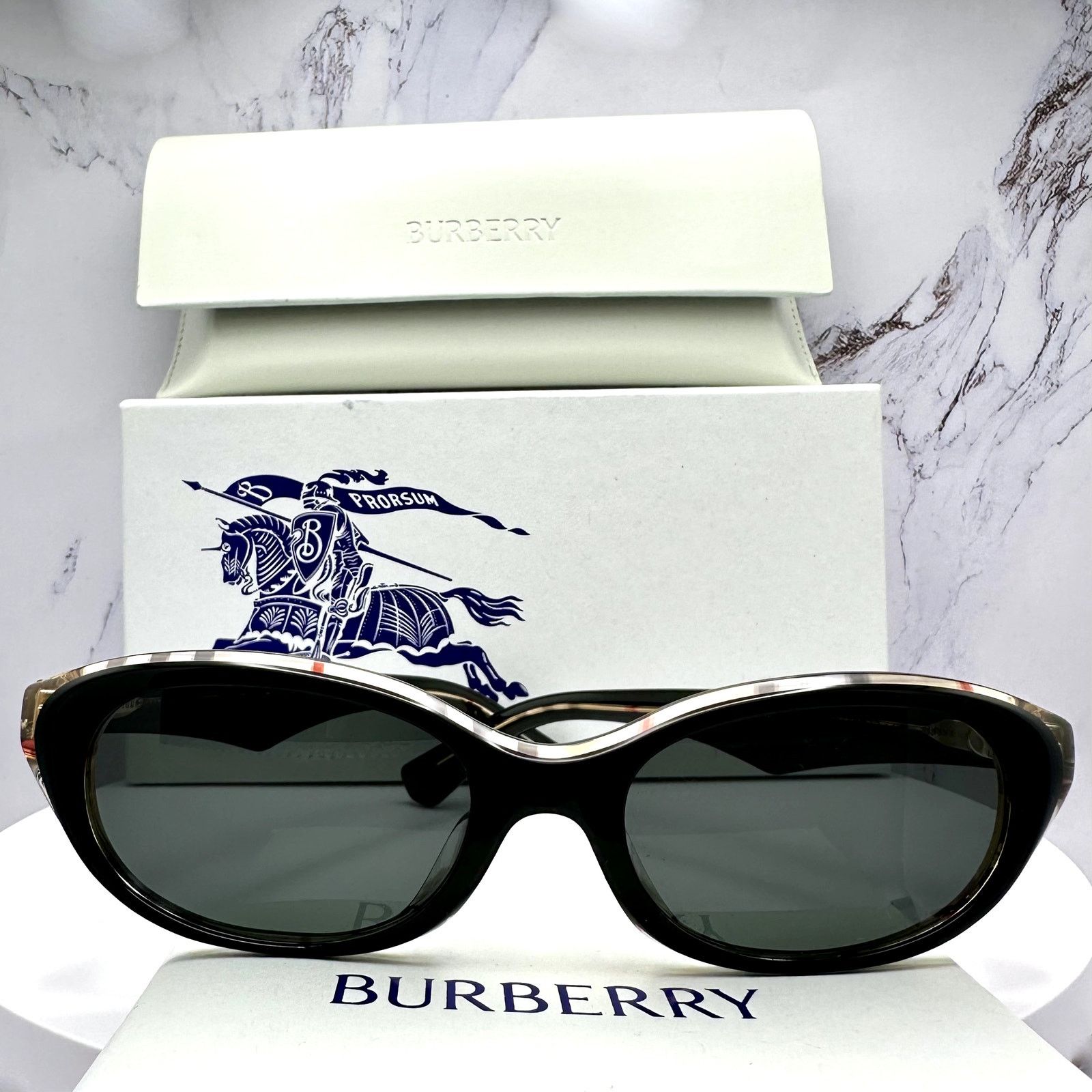 Burberry New Burberry Sunglasses Black Vintage Check Oval Gold Logo Size ONE SIZE - 12 Thumbnail