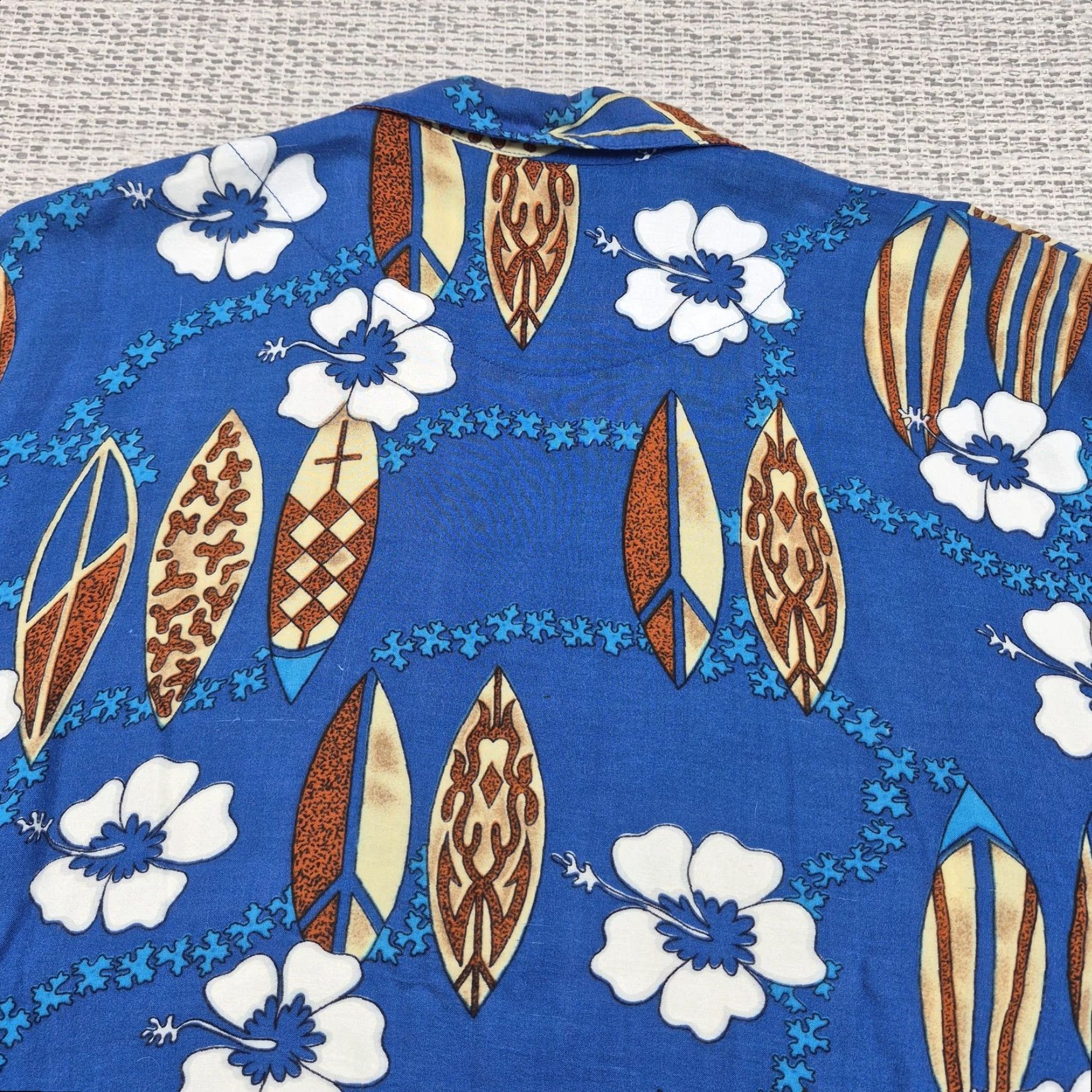Vintage VINTAGE Basix Button Up Shirt Mens Large Blue Hawaiian Surfboard Floral Rayon Shirt Size US L / EU 52-54 / 3 - 7 Thumbnail