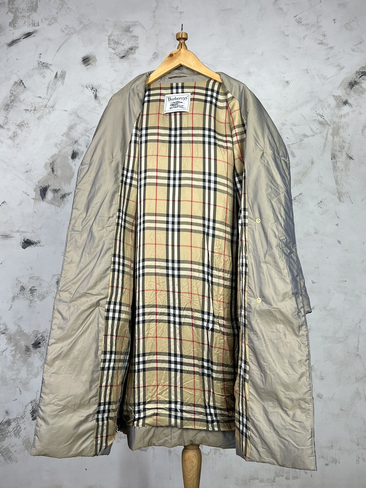 Burberry Vintage Burberry Trench Coat Jacket Size 31 1/2 M -L Size L / US 10 / IT 46 - 10 Thumbnail