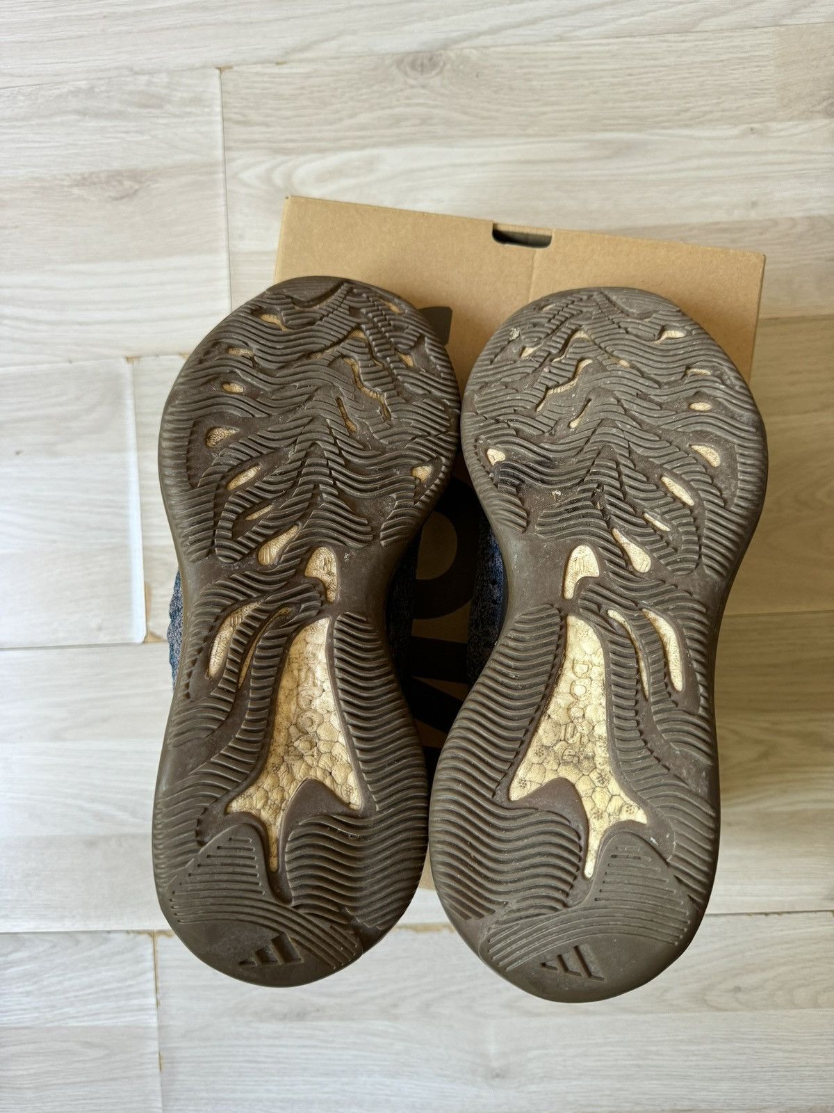 Yeezy adidas Yeezy Boost 380 Covellite Size US 10 / EU 43 - 7 Thumbnail