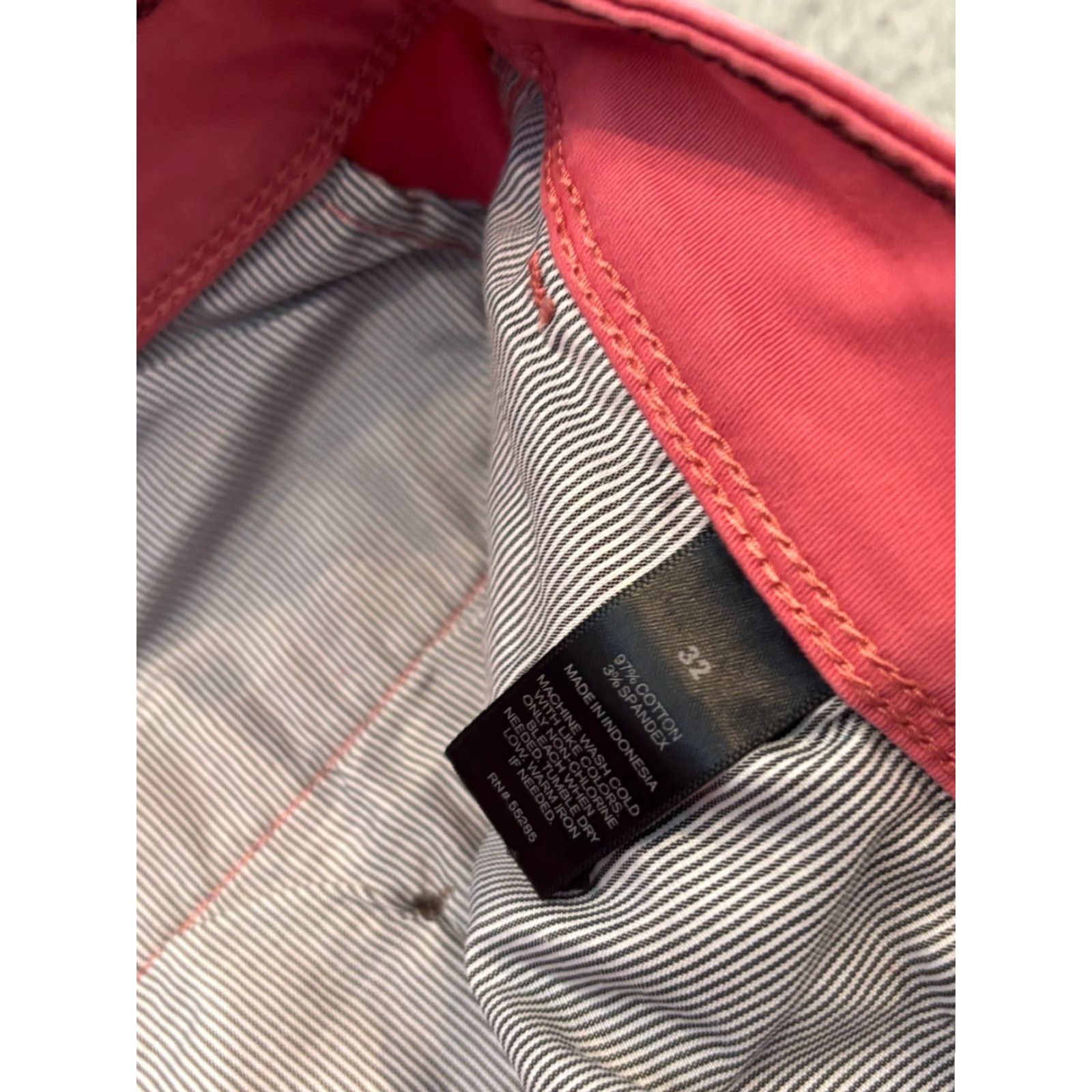 Express Express Slim Fit Chino Shorts Mens 32 Coral Red Flat Front Preppy Golf Size US 32 / EU 48 - 4 Thumbnail