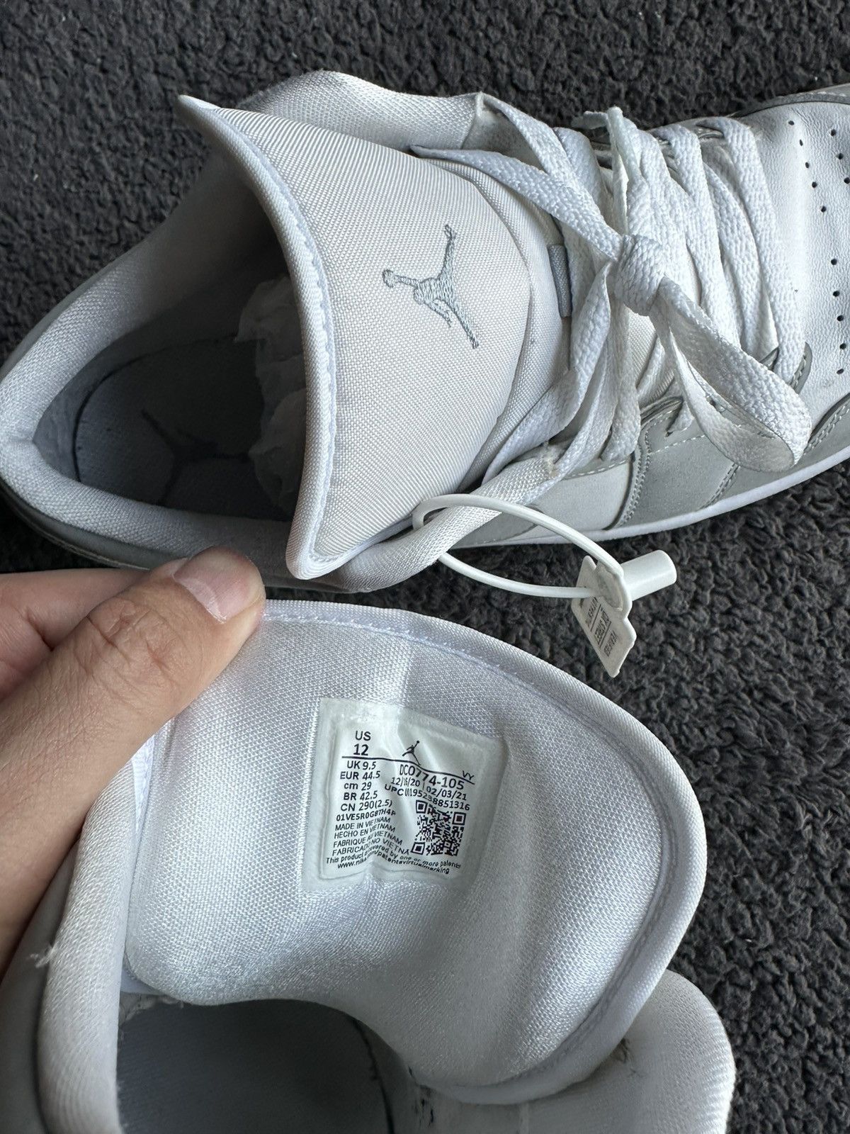 Jordan Brand Nike Air Jordan 1 Low 'white Wolf Grey' Used 8/10 size 10US Size US 10 / EU 43 - 6 Thumbnail