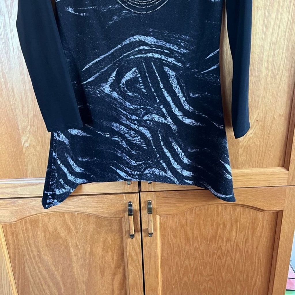 Frank Lyman Frank Lyman Design Black and Gray Long Sleeve Top Size M / US 6-8 / IT 42-44 - 10 Thumbnail