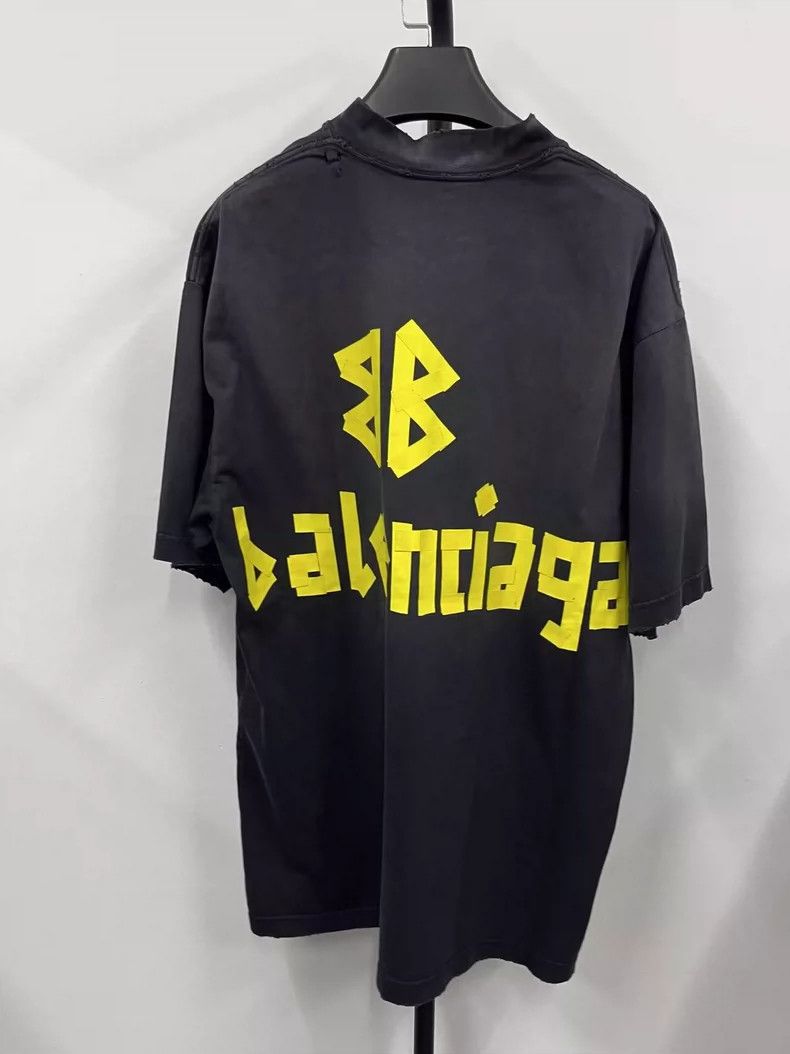 Balenciaga Balenciaga SS24 Taped Letter Logo Printed Jersey Crew Neck Size US XS / EU 42 / 0 - 2 Thumbnail