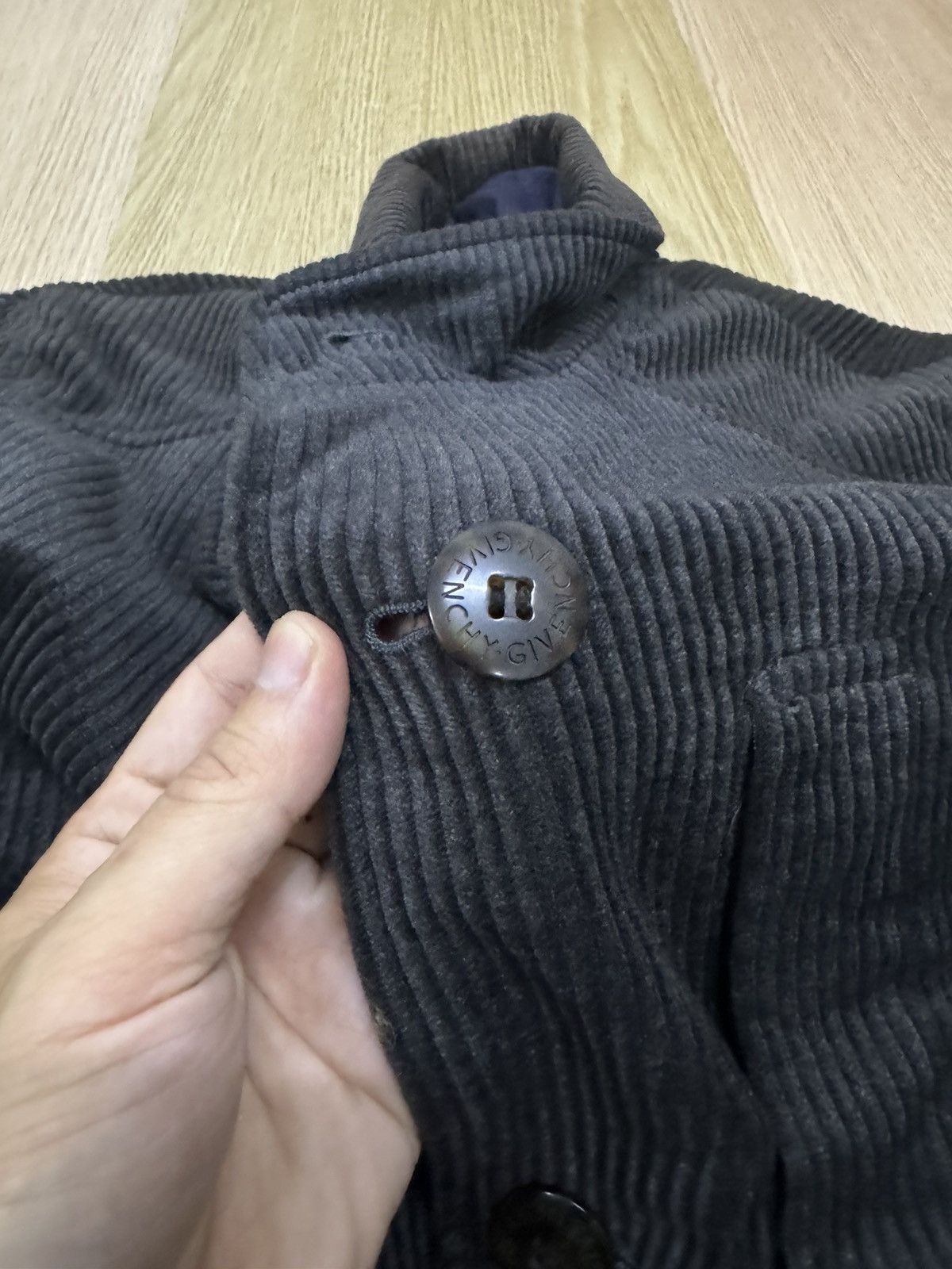 Givenchy × Vintage Vintage Givenchy corduroy jacket Size US L / EU 52-54 / 3 - 4 Thumbnail
