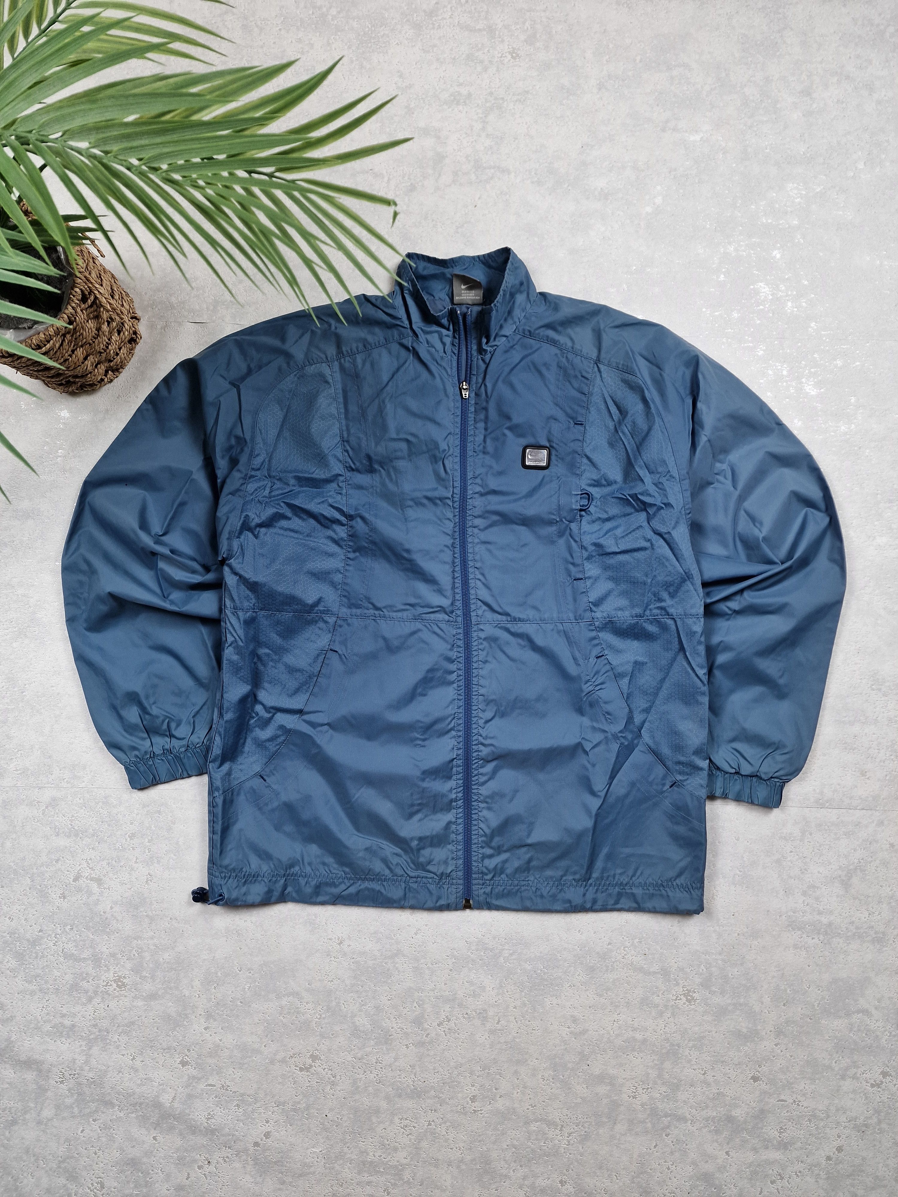 Nike × Vintage 00s Nike Retro Logo Vintage Y2K Oversized Nylon Retro Jacket Size US S / EU 44-46 / 1 - 1 Thumbnail