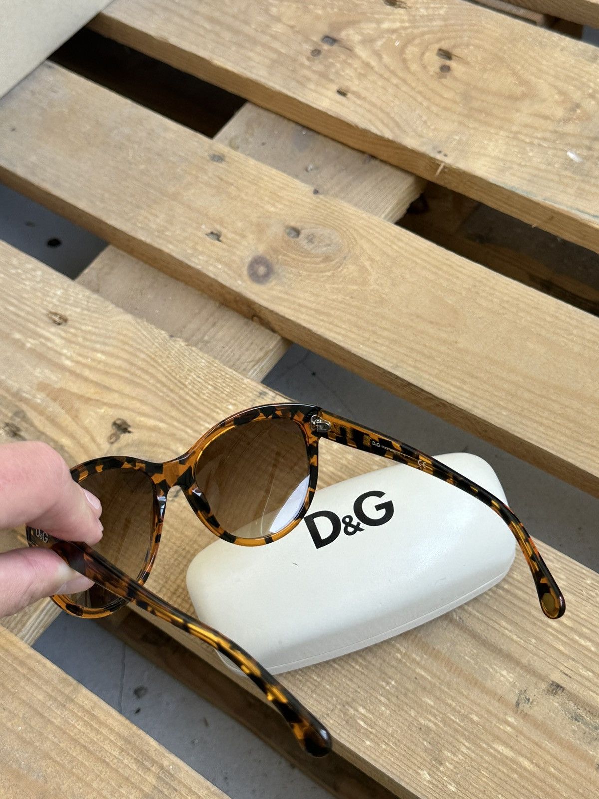 Dolce & Gabbana × Vintage Vintage Dolce & Gabbana Women’s Sunglasses With Case Size ONE SIZE - 8 Thumbnail