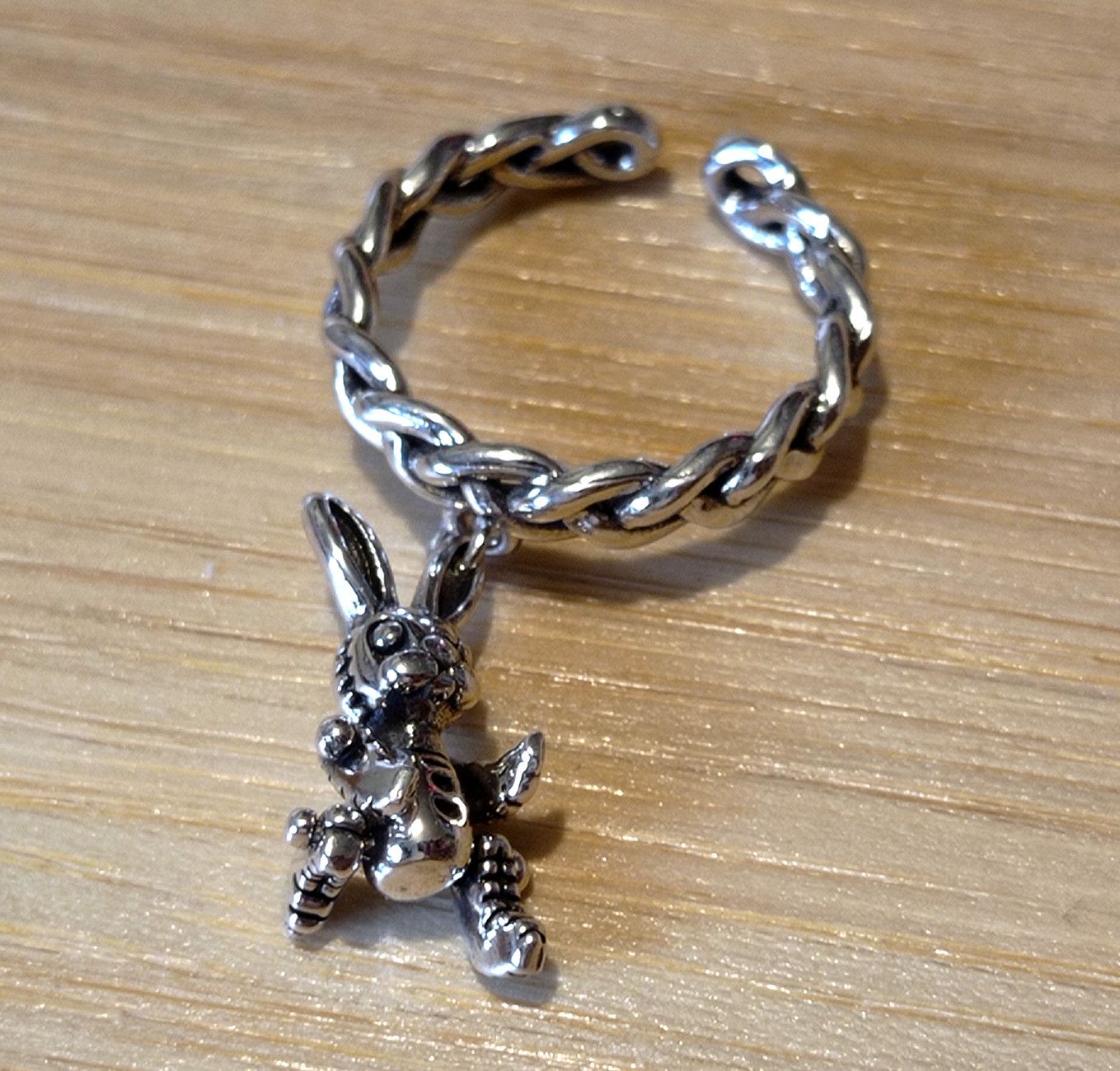 Designer × Vintage Stunning Punk Bunny Drop Silver Chain Ring Dazzling Unique Size ONE SIZE - 2 Thumbnail