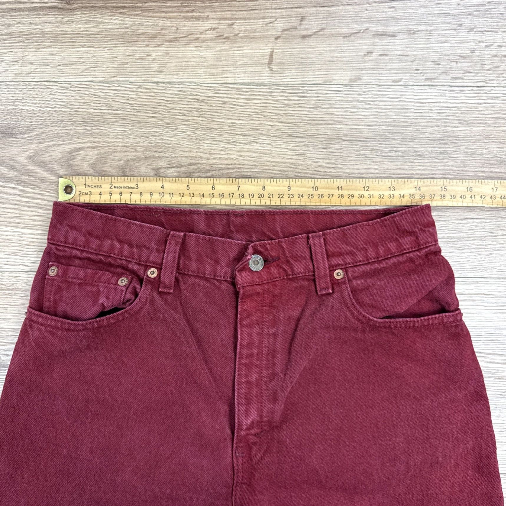 Levi's VINTAGE Levi's 550 Jeans Womens Relaxed Fit Tapered Leg Denim Size 11 Maroon Red 28.5 Inseam Size 32" / US 10 / IT 46 - 4 Thumbnail