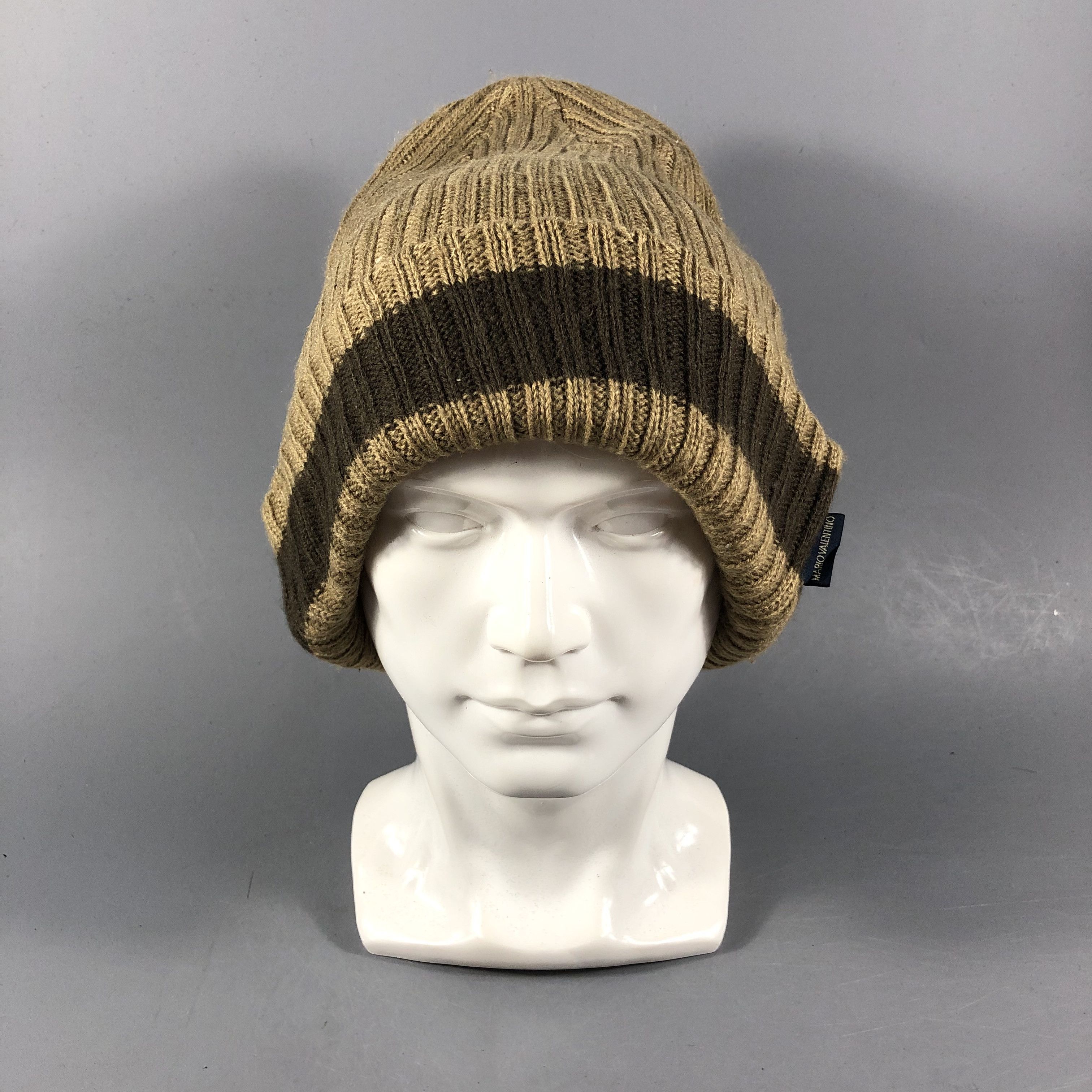 Mario Valentino Mario Valentino Beanie Snowcap Snow Hat B932 Size ONE SIZE - 1 Thumbnail