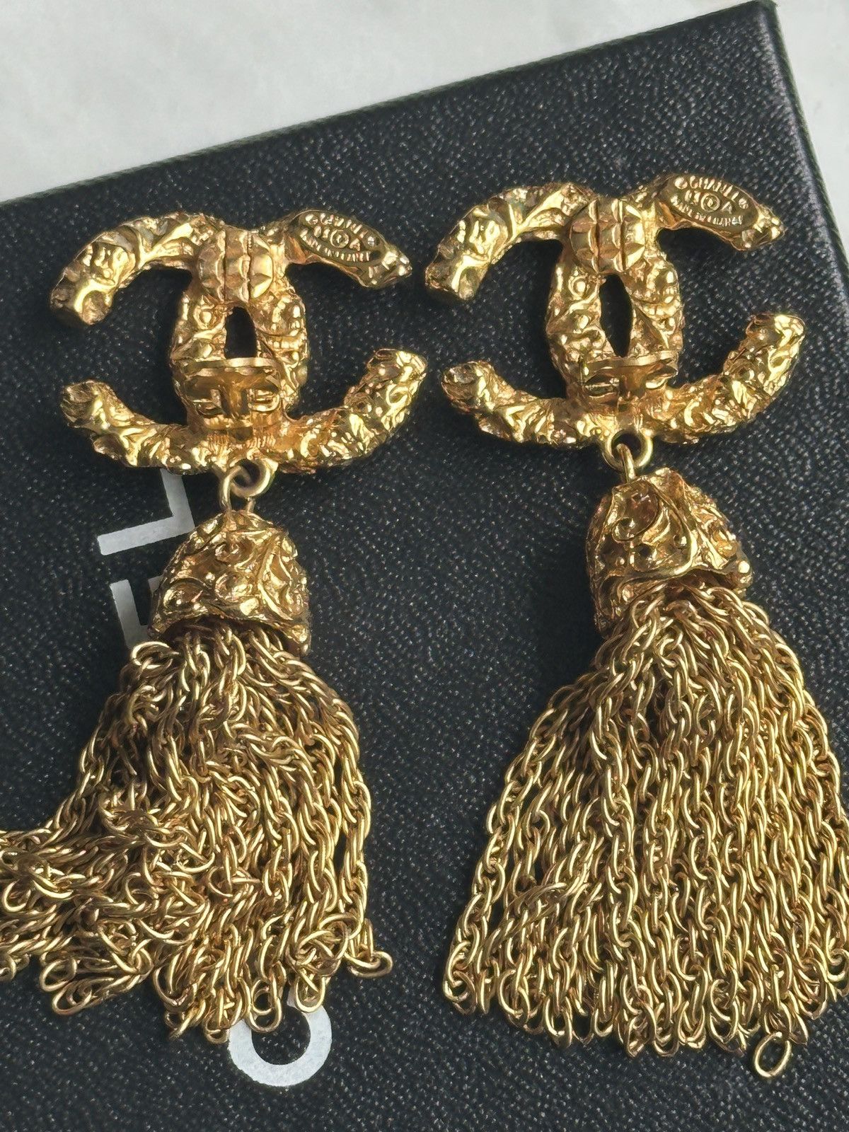 Chanel × Vintage 1990s vintage runway Chanel clip earrings Size ONE SIZE - 7 Thumbnail