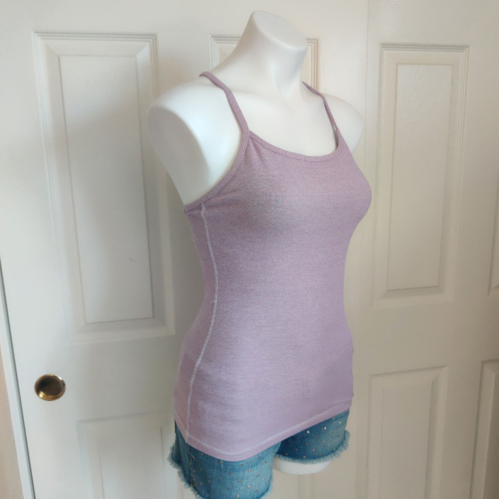 Lululemon Lululemon Power Y Tank purple wee stripe sz 6 Size M / US 6-8 / IT 42-44 - 3 Thumbnail