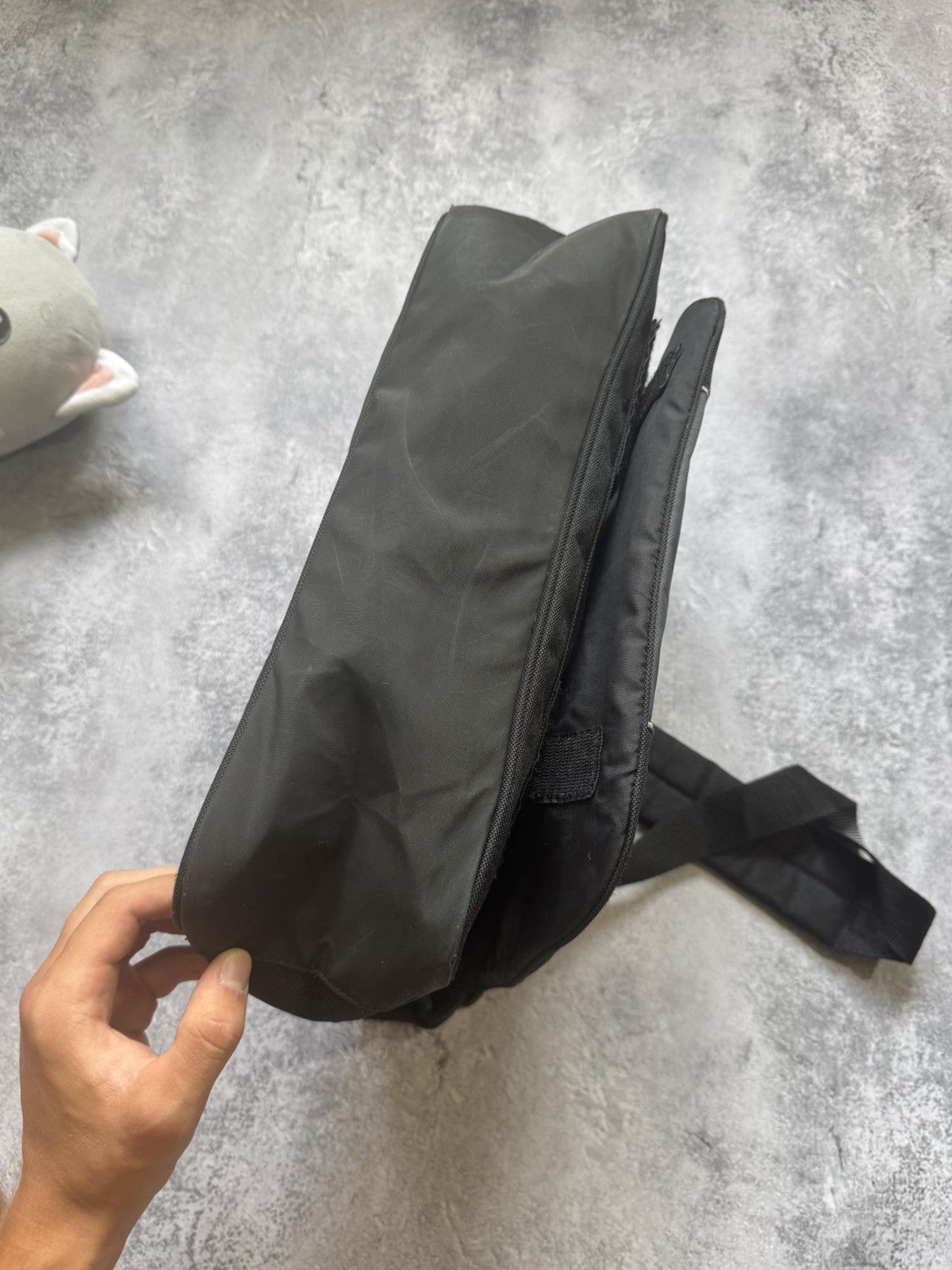 Nike Vintage Nike Y2K Retro Black Crossbody Bag Shoulder Bag Nike Size ONE SIZE - 14 Thumbnail