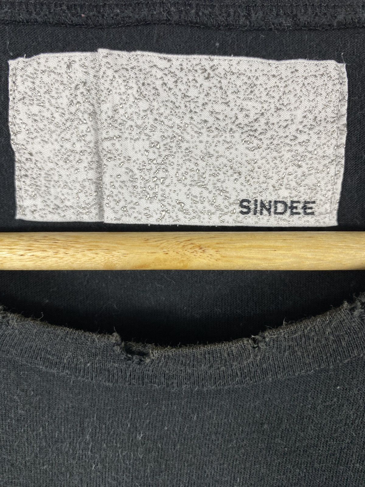 Slick Distress Design Sindee By Slick Single Pocket Size US XL / EU 56 / 4 - 7 Thumbnail