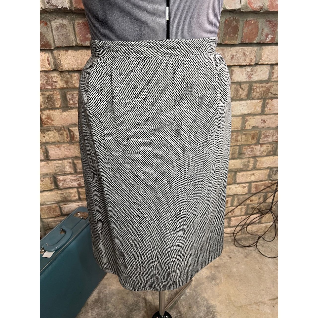 Vintage skirt Suit checked black white velvet lapels Size XL / US 12-14 / IT 48-50 - 4 Thumbnail