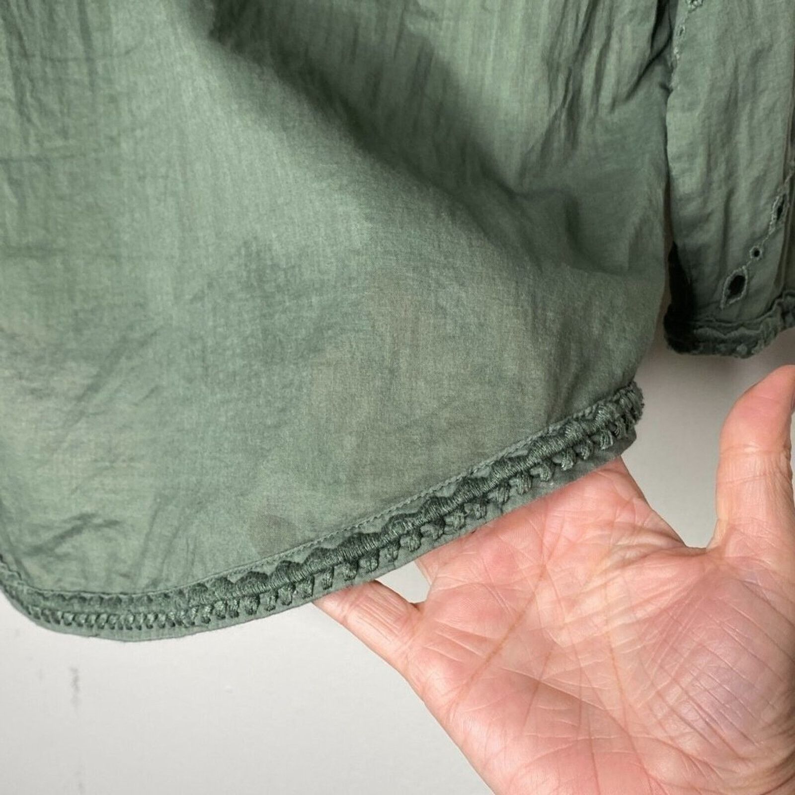 Gap Gap Green Embroidered Eyelet 3/4 Sleeve Crew Neck Blouse XS Size XS / US 0-2 / IT 36-38 - 7 Thumbnail