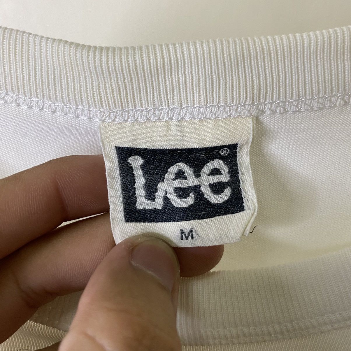 Lee Vintage Y2K HD Lee Single Pocket Back Graphic Tee Size US L / EU 52-54 / 3 - 3 Thumbnail