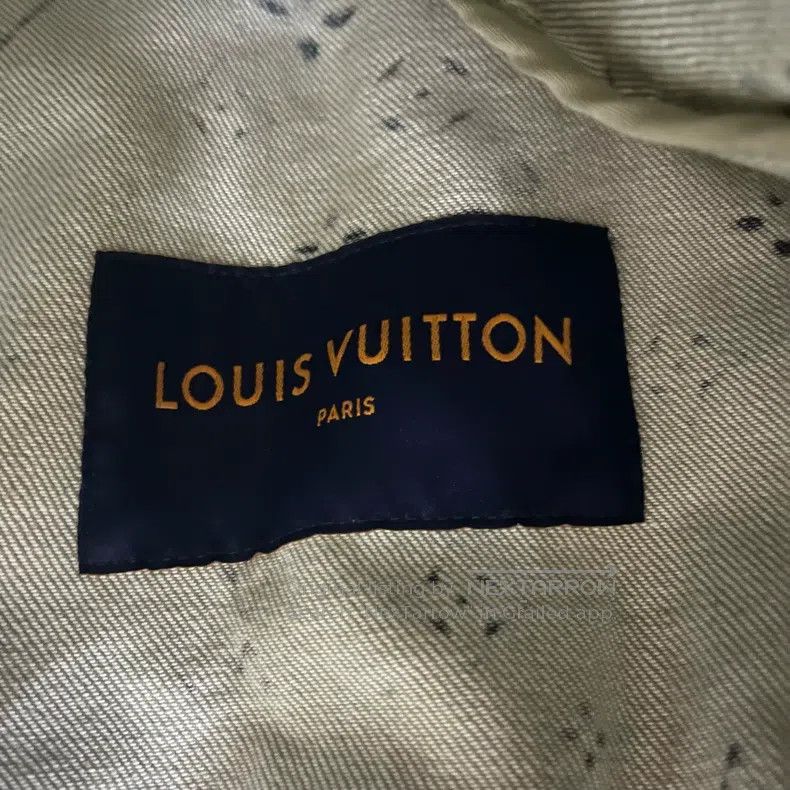 Louis Vuitton Louis Vuitton Grey Logo monogram single-breasted long-slee Size US L / EU 52-54 / 3 - 4 Thumbnail
