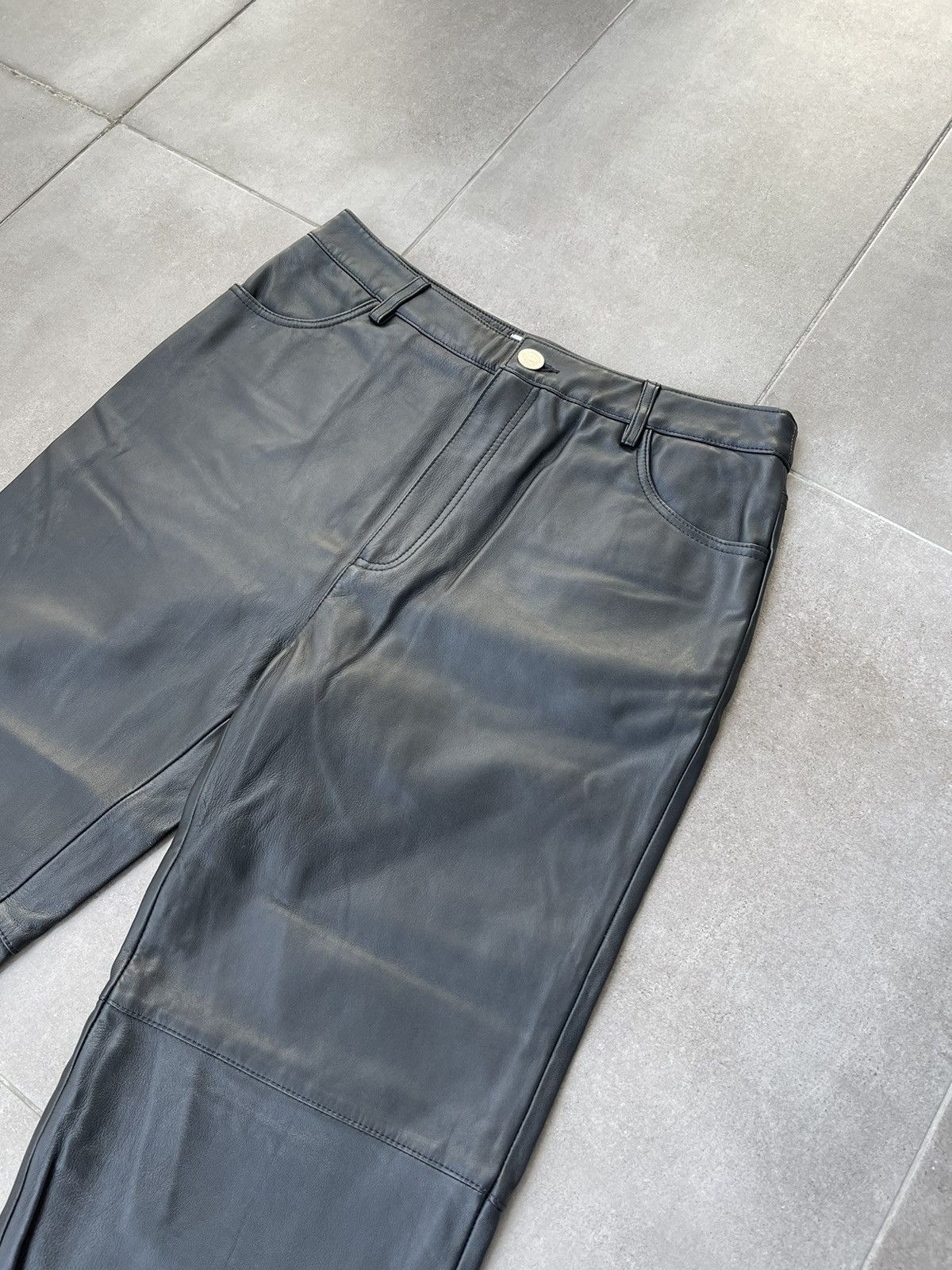 Han Kjobenhavn !DS! FW22 Han Kjobenhavn Leather Relaxed Fitted Trousers Size US 32 / EU 48 - 10 Thumbnail