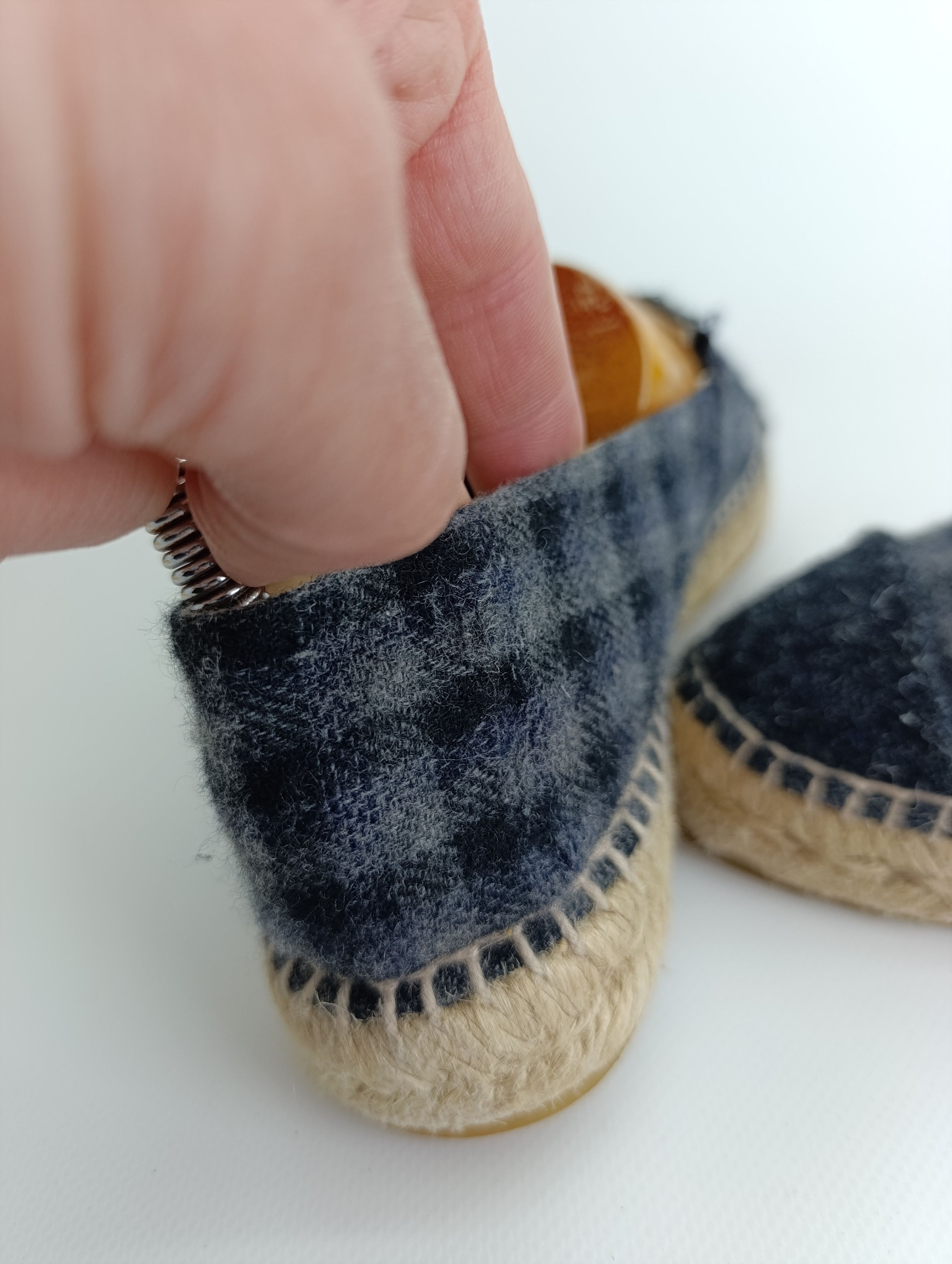 Chanel CHANEL ESPADRILLES FLANNEL CC LOGO GRAY WEDGE SHOES Size US 9 / IT 39 - 11 Thumbnail