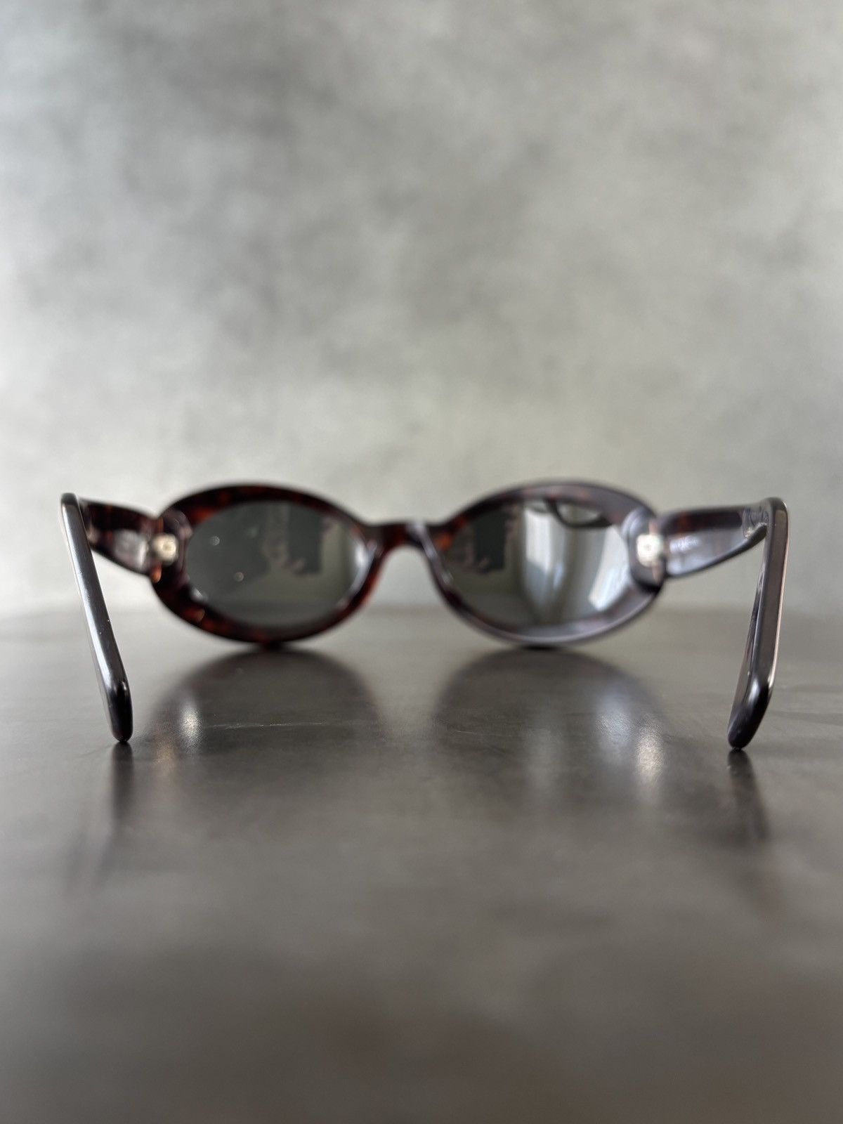 Vogue Vintage Vogue Sunglasses 1990s Made in Italy Oval Y2K VO2167 Size ONE SIZE - 6 Thumbnail