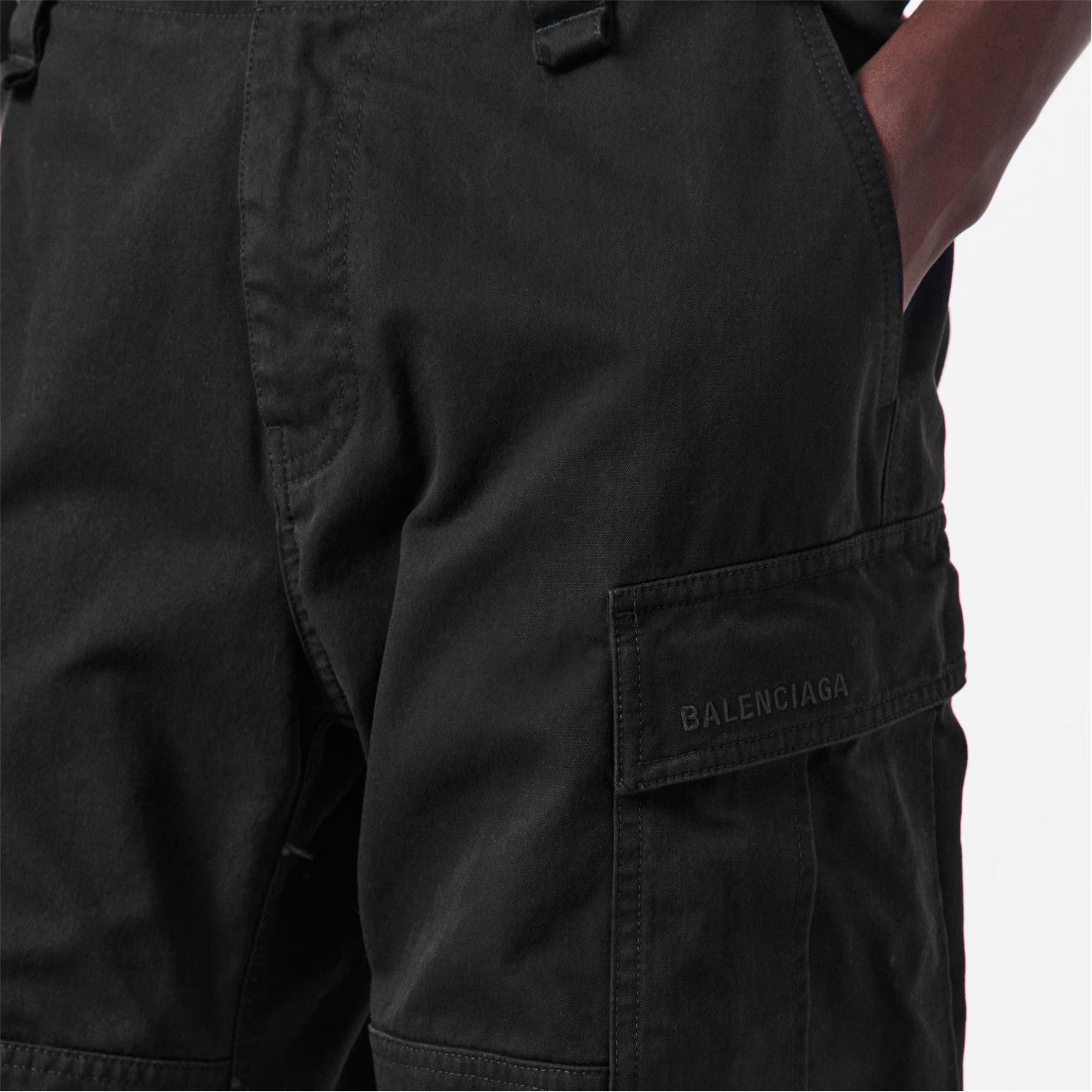 Balenciaga o1g2r1mq0226 Multi-Pocket Cargo Trousers In Black Size US 34 / EU 50 - 5 Thumbnail