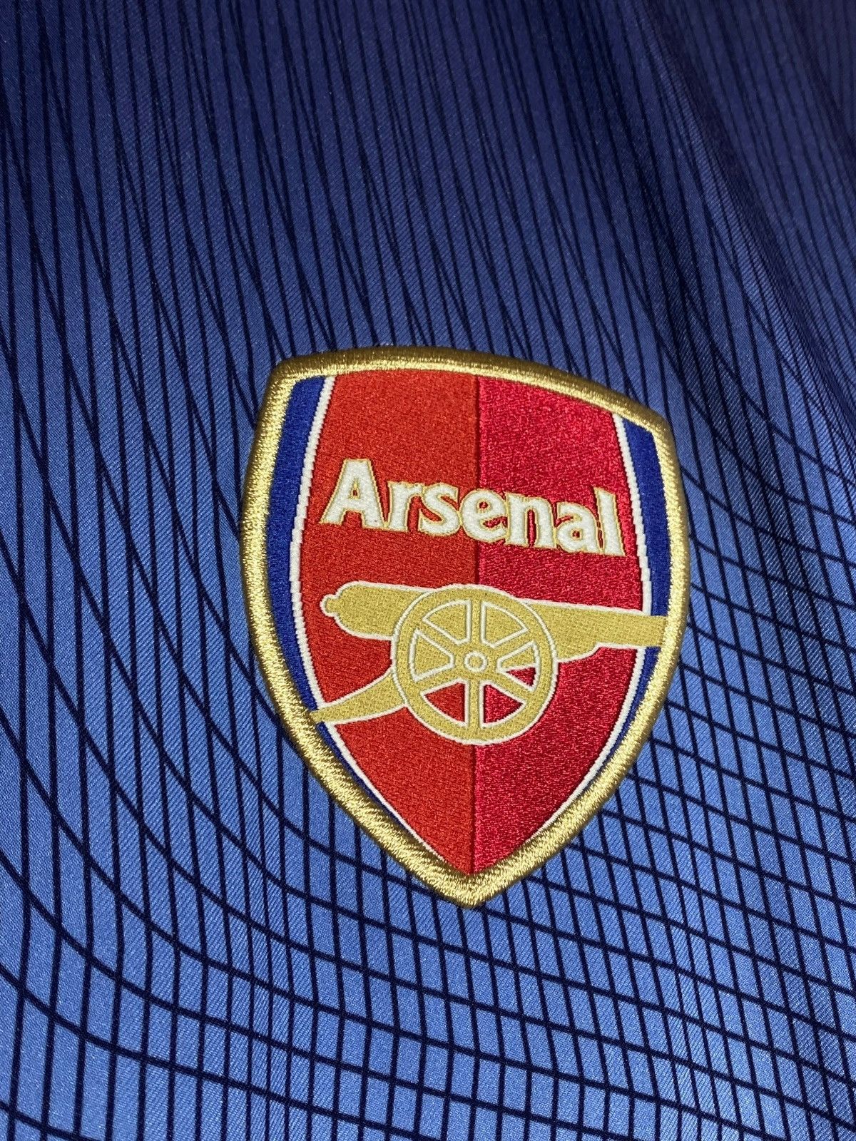 Nike 🔥 ARSENAL 2000S NIKE JERSEY HYPNOSIS VINTAGE BERGKAMP VIBES Size US M / EU 48-50 / 2 - 5 Thumbnail