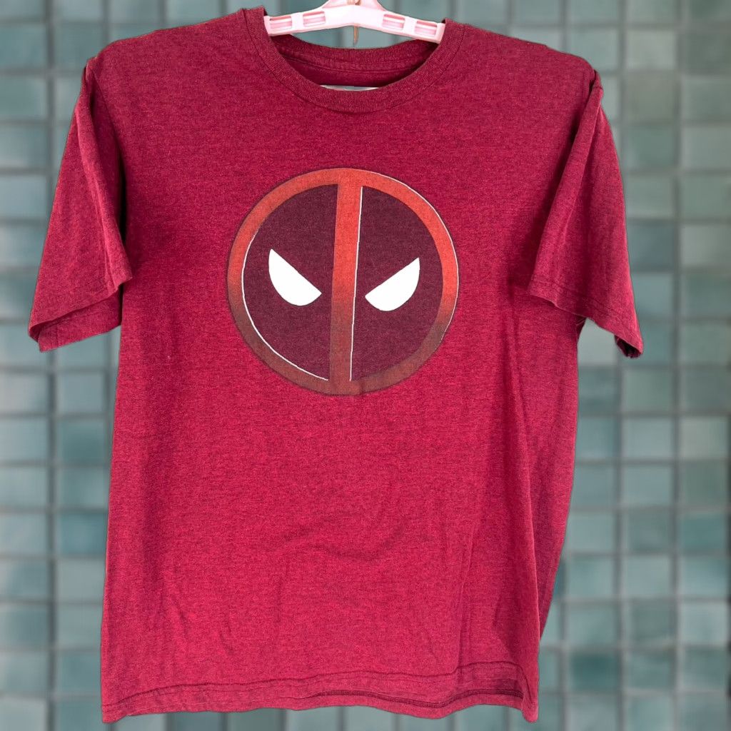 Vintage Deadpool Shirt Mens Size M Red Marvel Short Sleeve Pullover Graphic Tee Size US M / EU 48-50 / 2 - 1 Thumbnail