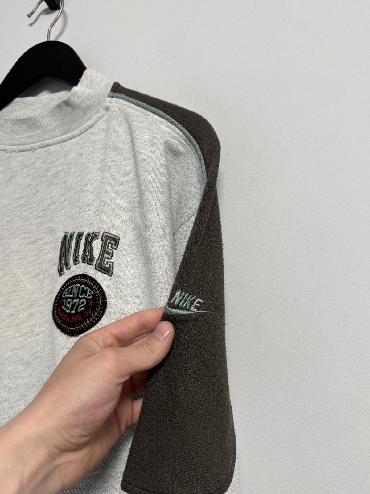 Nike Vintage Nike Sweatshirt Y2K Logo Pullover 90s Style Size US M / EU 48-50 / 2 - 10 Thumbnail