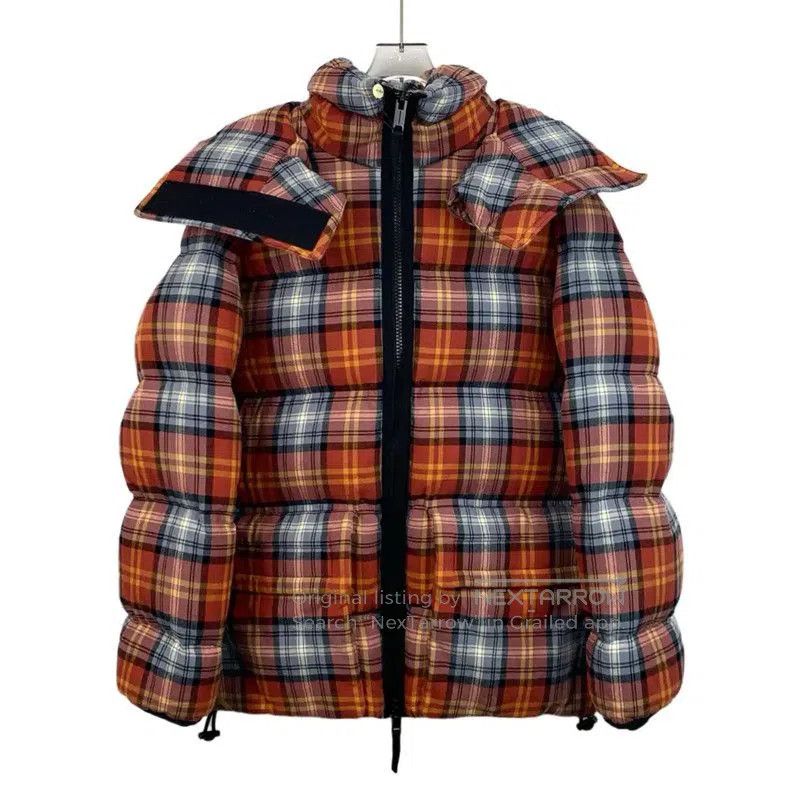 Burberry Burberry Colorful Women's Puffer Jacket Size S. Size S / US 4 / IT 40 - 1 Thumbnail