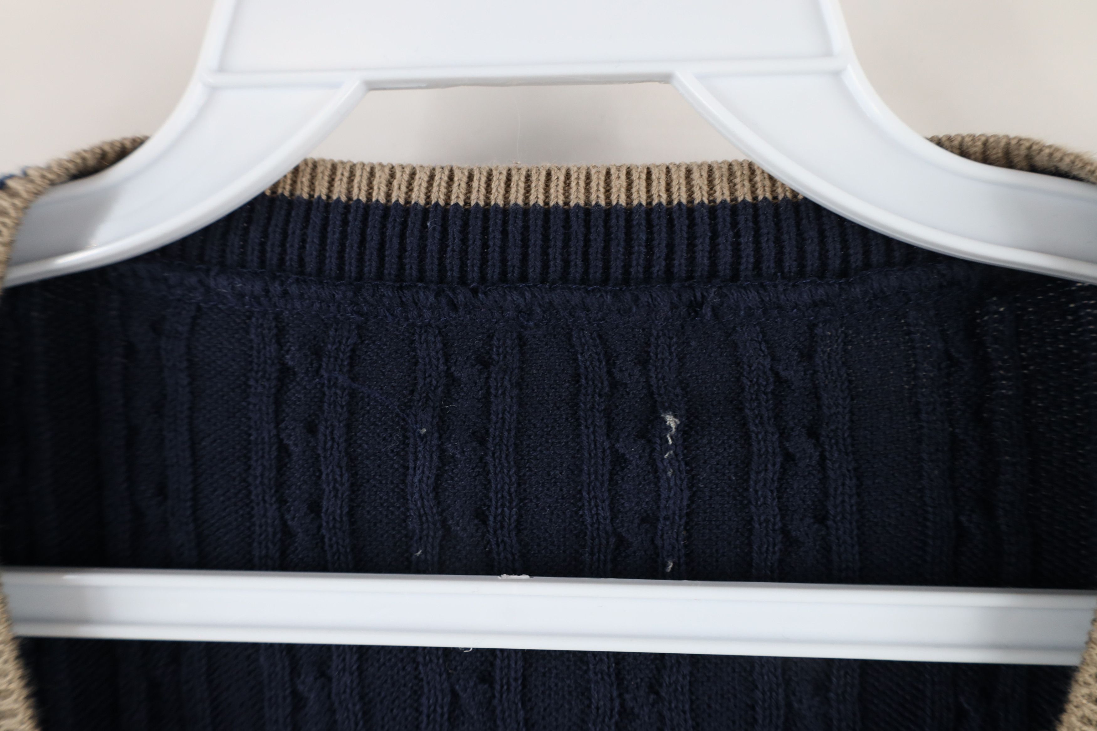 Vintage Vintage 90s Streetwear Cable Knit V-Neck Sweater Vest Blue Size US XL / EU 56 / 4 - 5 Thumbnail