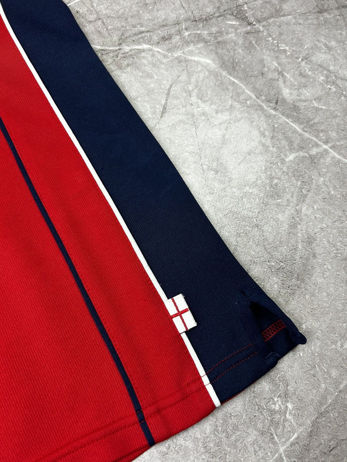 Umbro Umbro vintage 1999 s Jersey Training jersey Size US XXL / EU 58 / 5 - 5 Thumbnail