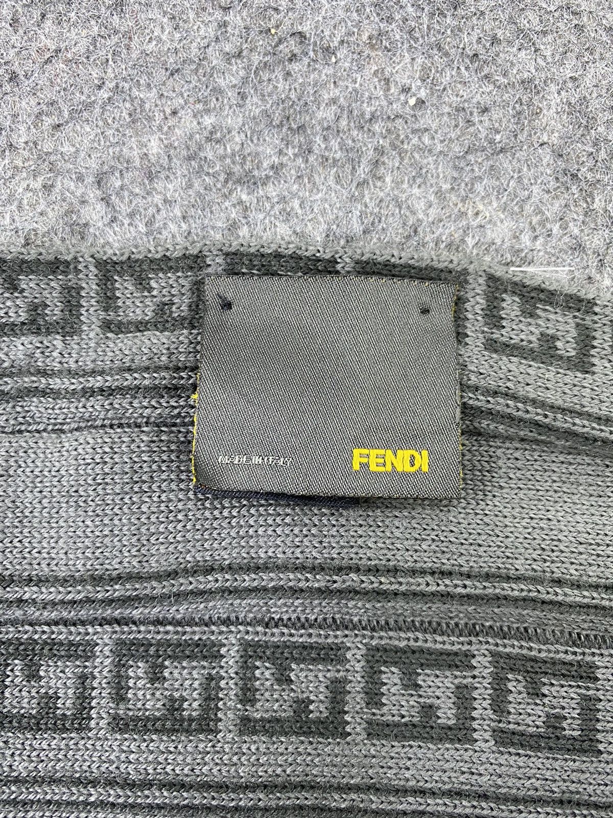 Fendi Fendi Scarf / Muffler / Neckwear - T1260 Size ONE SIZE - 8 Thumbnail