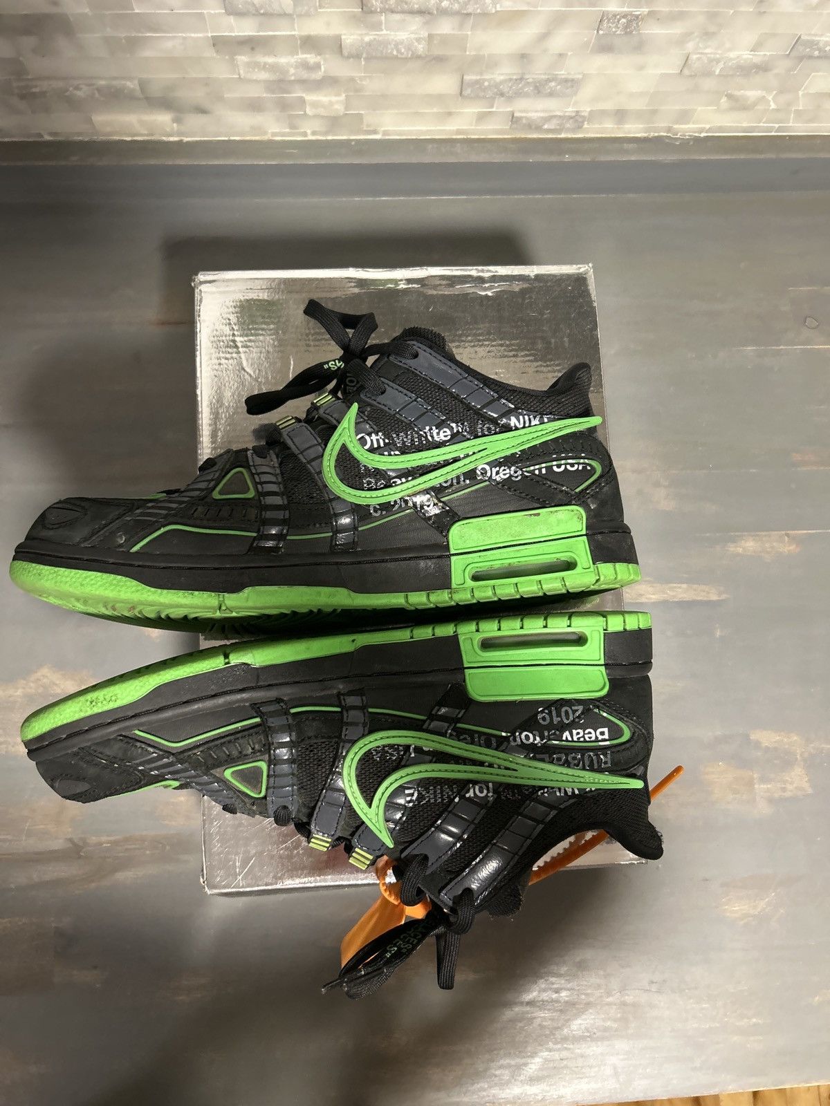Nike × Off-White Off white x nike air rubber dunk green strike Size US 9.5 / EU 42-43 - 5 Thumbnail