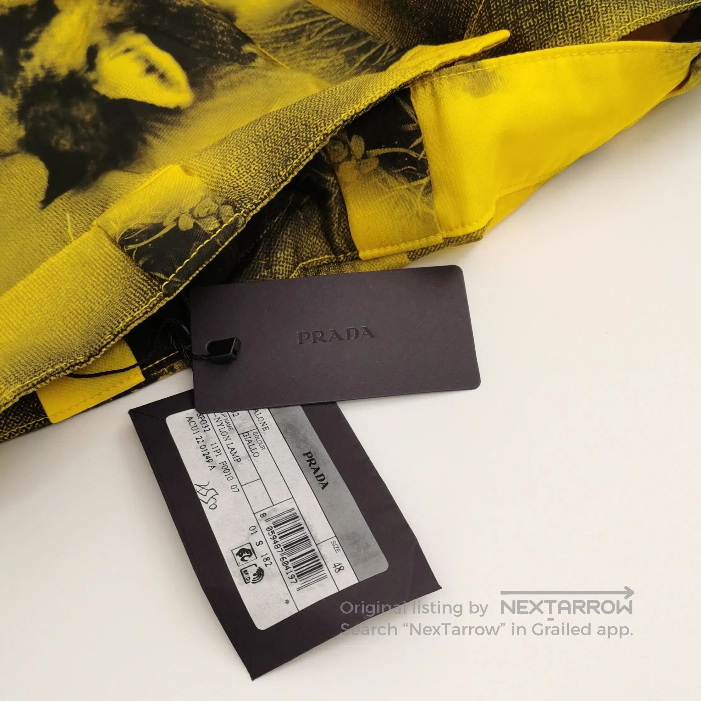 Prada Prada M Size Wolf Print Yellow Shorts. Size US 32 / EU 48 - 1 Thumbnail