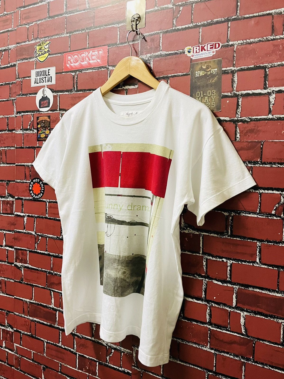 agnes b. Agnes B. FUNNY DRAMA DESIGN T.shirts D’artiste Size US M / EU 48-50 / 2 - 2 Thumbnail