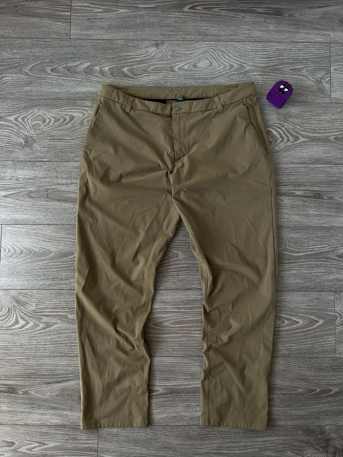 Lululemon Rare Lululemon Logo Straight Pro Reflective Selvage Pants Size US 38 / EU 54 - 5 Thumbnail