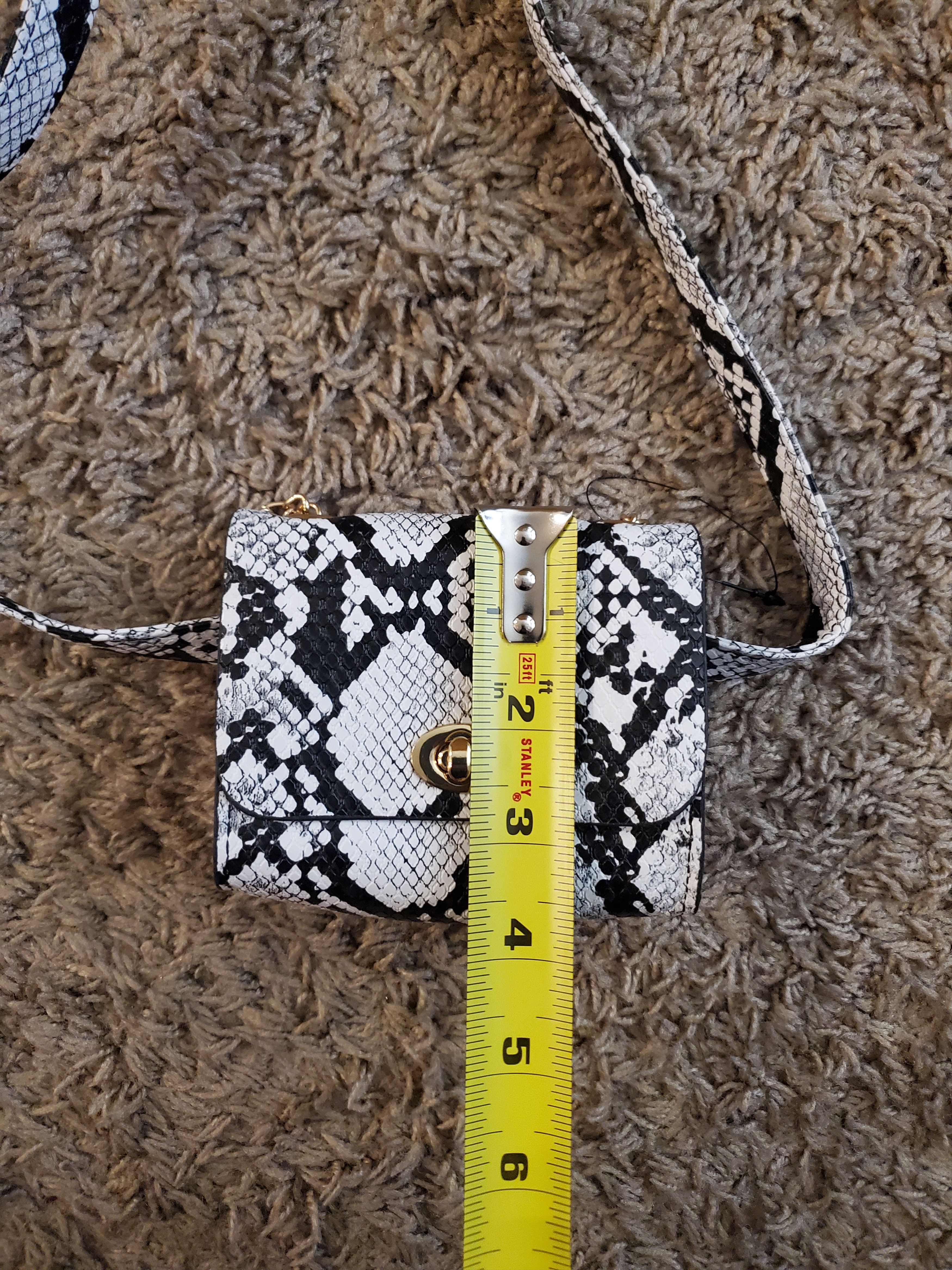 Other *NWOT* B + W Faux Snake Skin Mini Belt Bag/Shoulder Bag Size ONE SIZE - 7 Thumbnail
