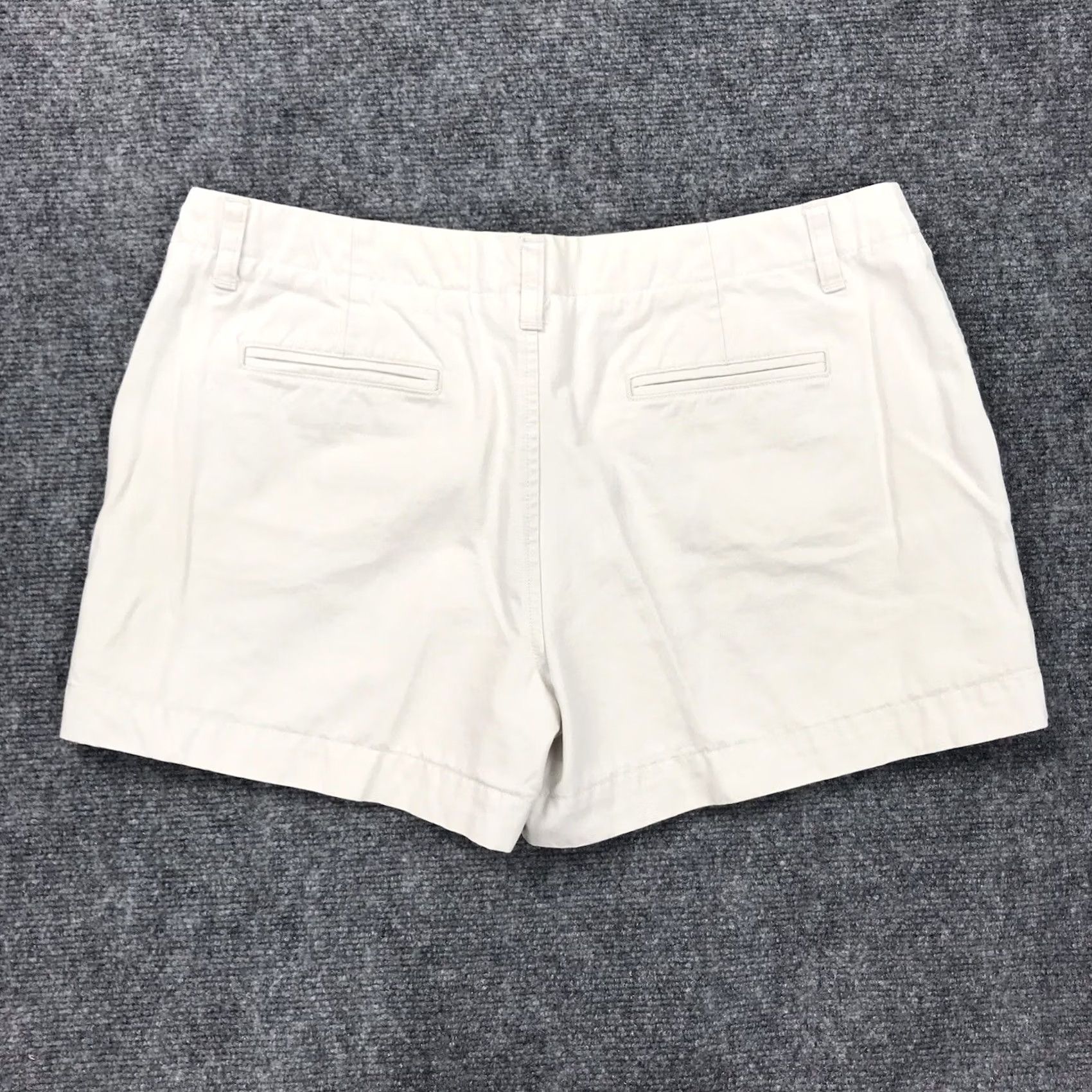 Old Navy Old Navy Casual Beige Khaki Chino Shorts Women’s Size 12 Pockets 100% Cotton Size 34" / US 12 / IT 48 - 3 Thumbnail