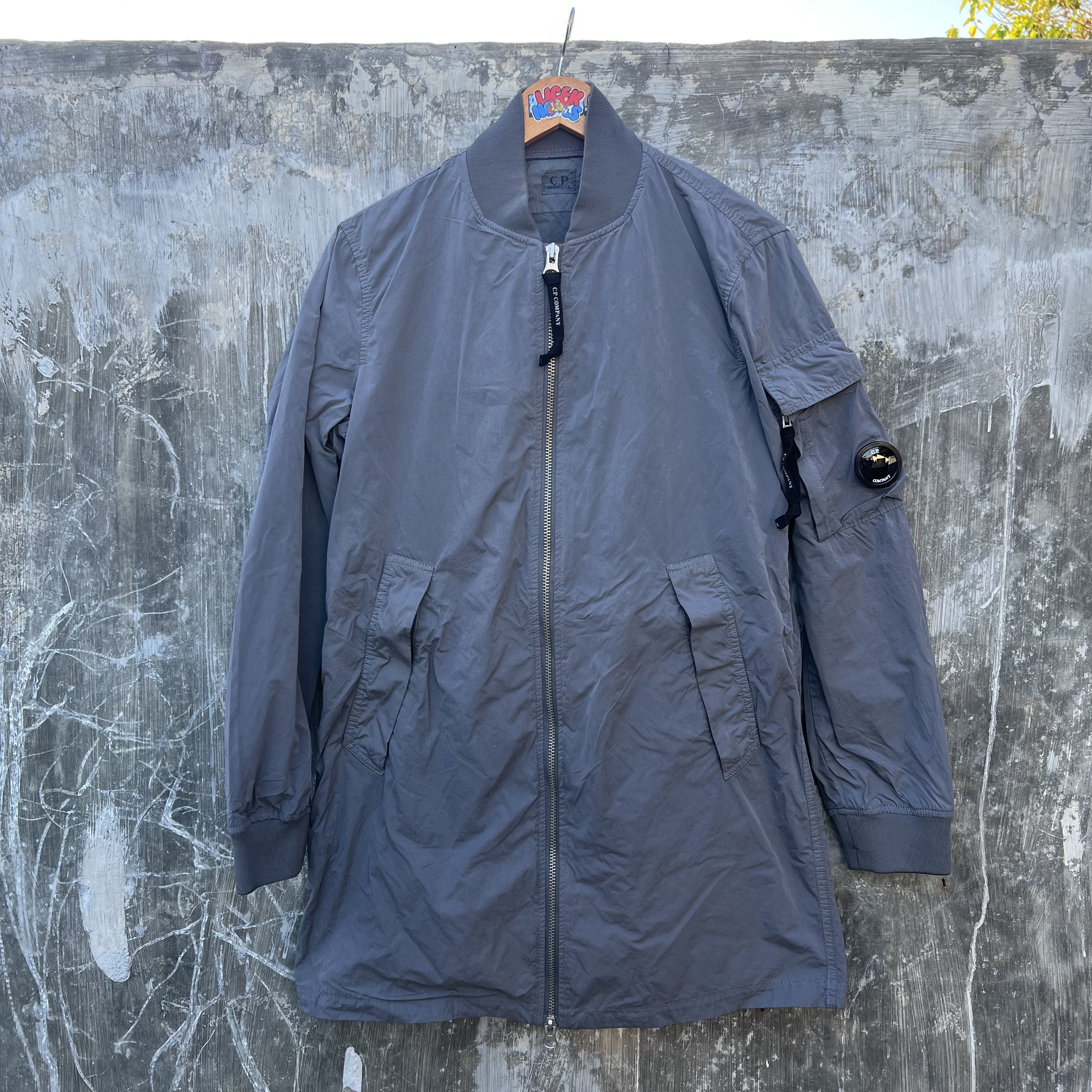 C.P. Company CP company arm lens Long bomber Size US M / EU 48-50 / 2 - 1 Thumbnail