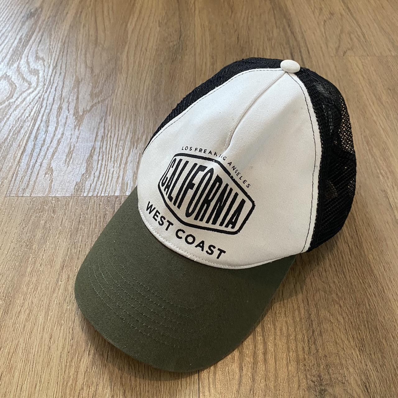 Other Green and white Brandy Melville trucker hat Size ONE SIZE - 1 Thumbnail