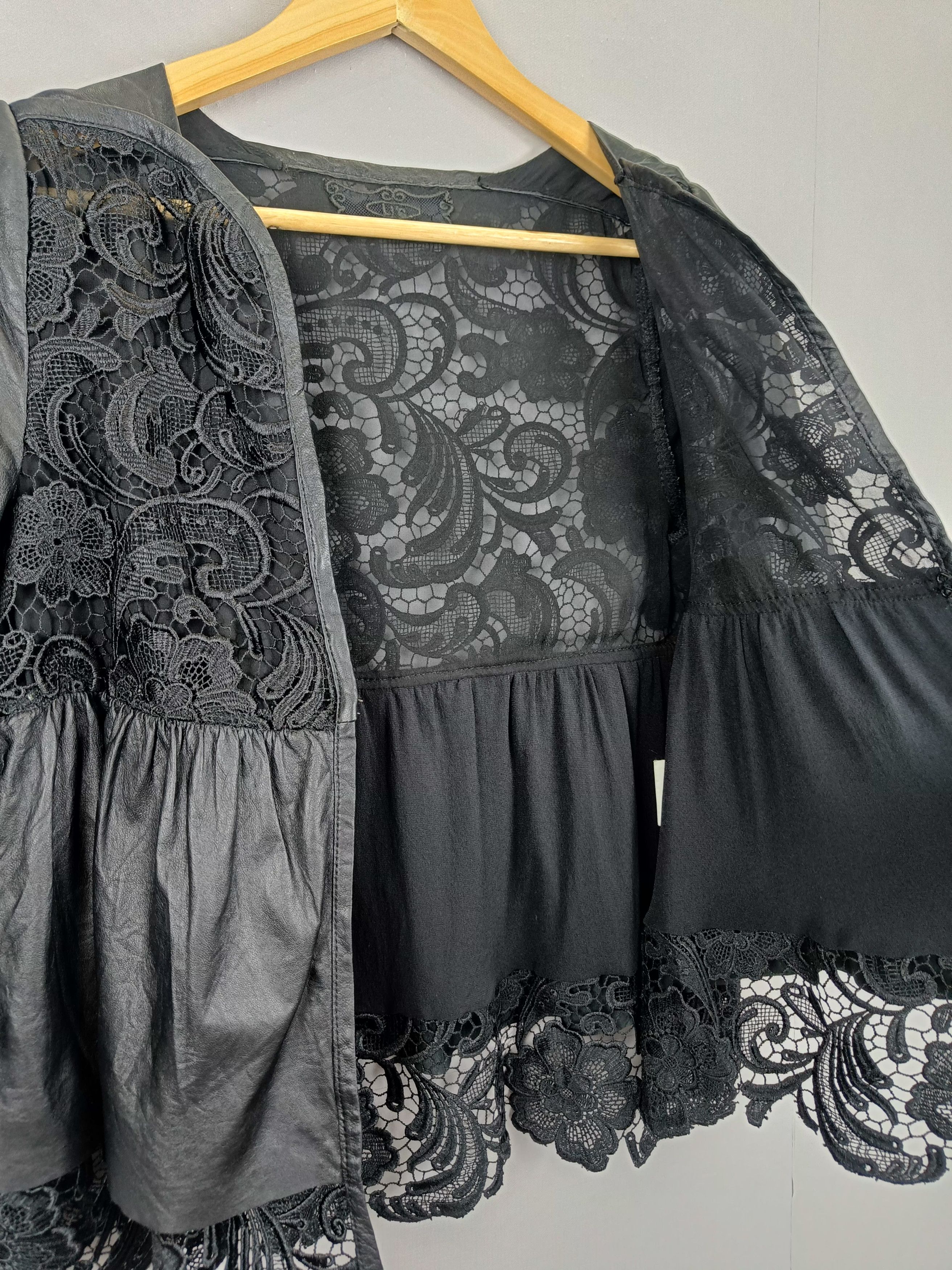 Japanese Brand y's Flower Lace, Pvc leather Mini Dress Size S / US 4 / IT 40 - 6 Thumbnail
