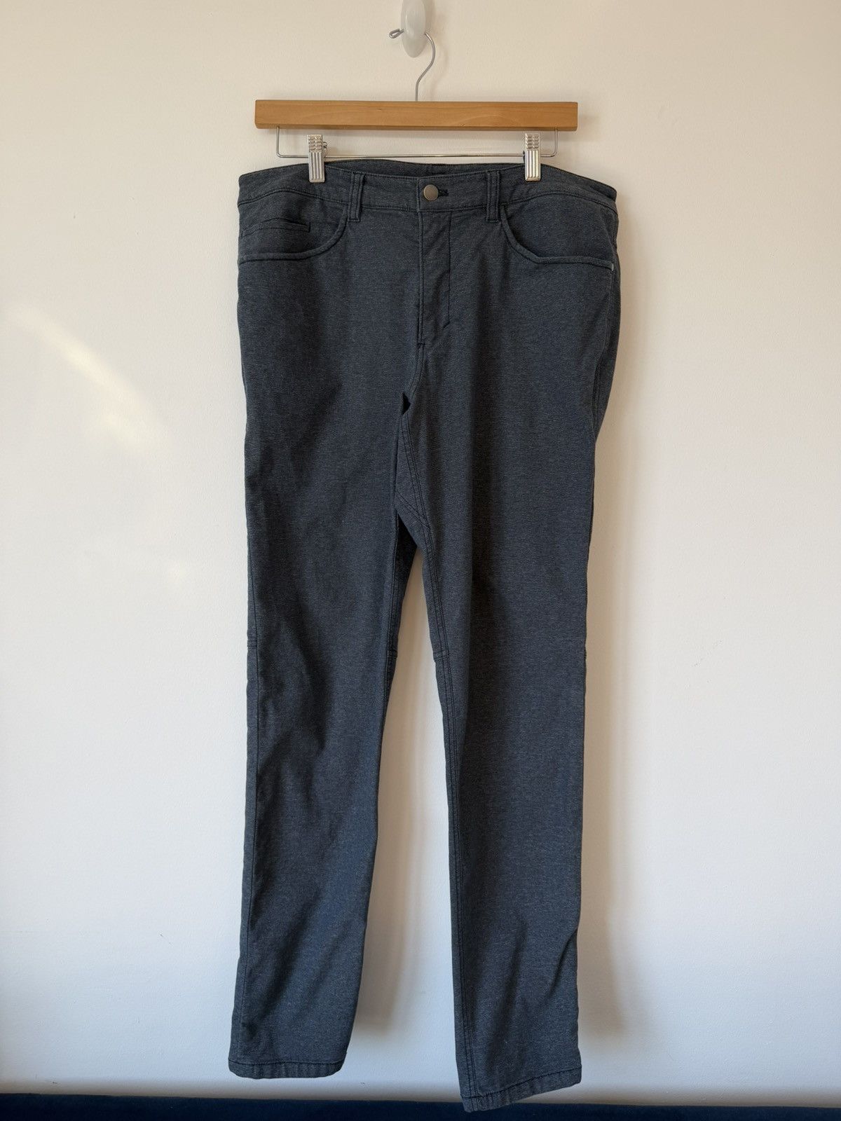 Lululemon Lululemon ABC Style Stretch Pants Gray Heather Size 33 Size US 33 - 1 Thumbnail