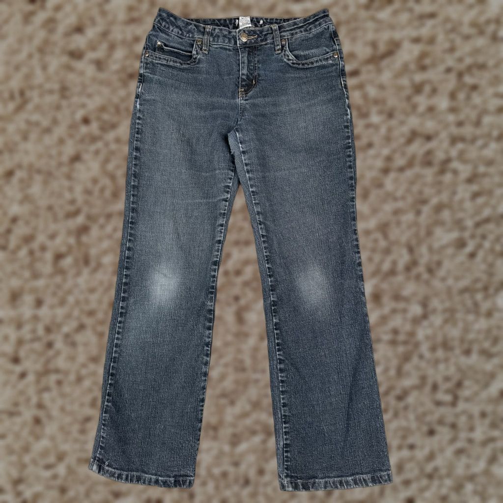 Vintage Cabi Jeans Women 8 Blue Denim Straight Mid Rise Cotton Blend 29x29 Modern Wash 29in Inseam 5-Pocket Design Womens Jeans Autumn Spring Summer Winter Size 30" / US 8 / IT 44 - 1 Thumbnail