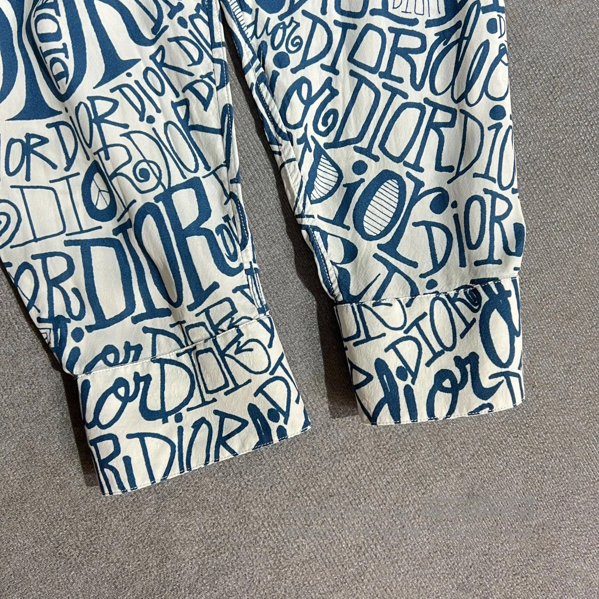 Dior dior x stussy graffiti logo shirt. Size US M / EU 48-50 / 2 - 4 Thumbnail