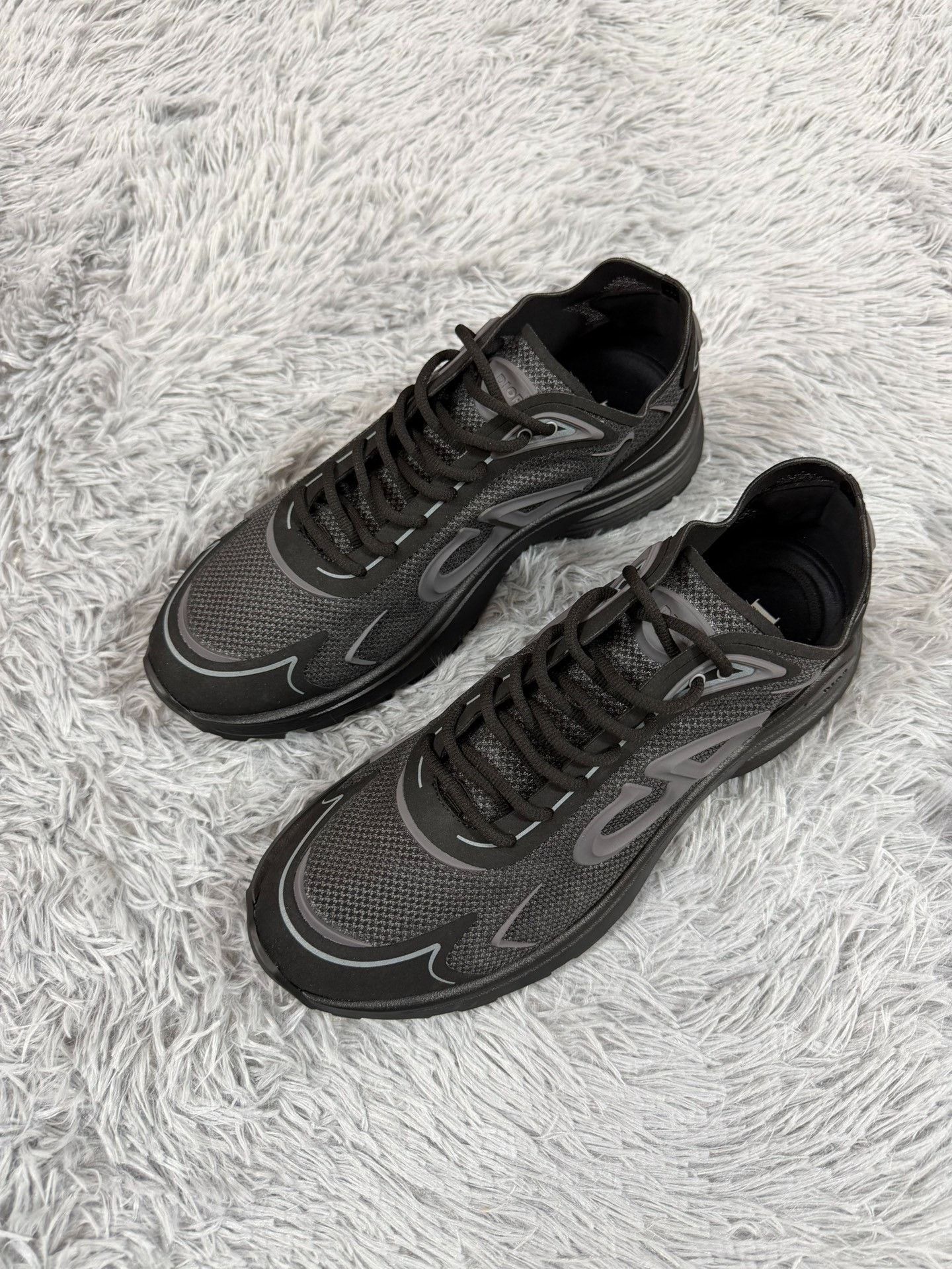Dior Dior Black Lowtop Sneakers 12 Men Size US 12 / EU 45 - 1 Thumbnail