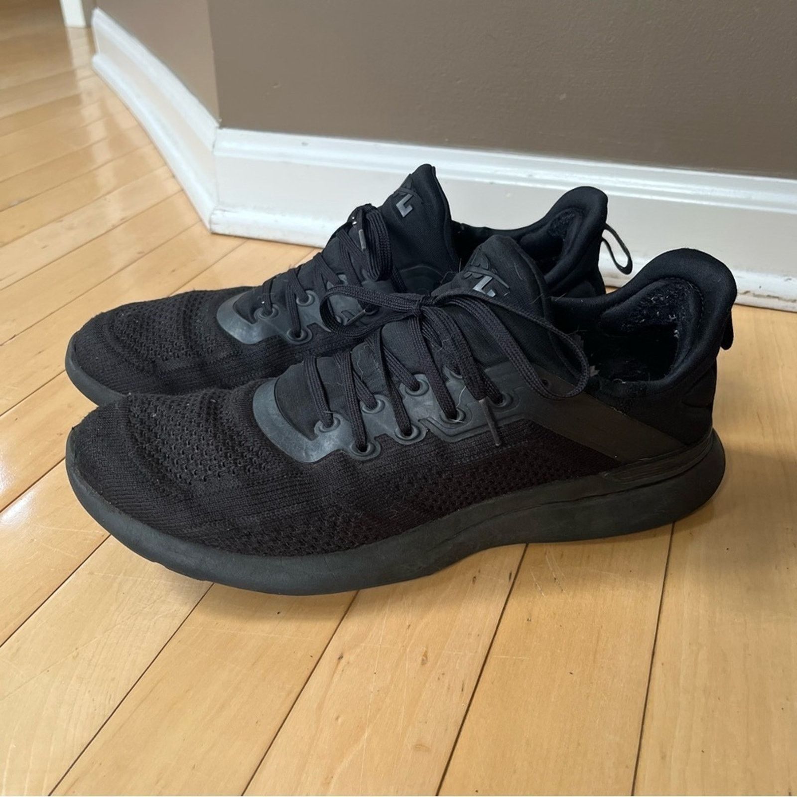 APL APL Techloom Tracer Running Shoes size 10 Black Athletic Size US 10 / IT 40 - 1 Thumbnail