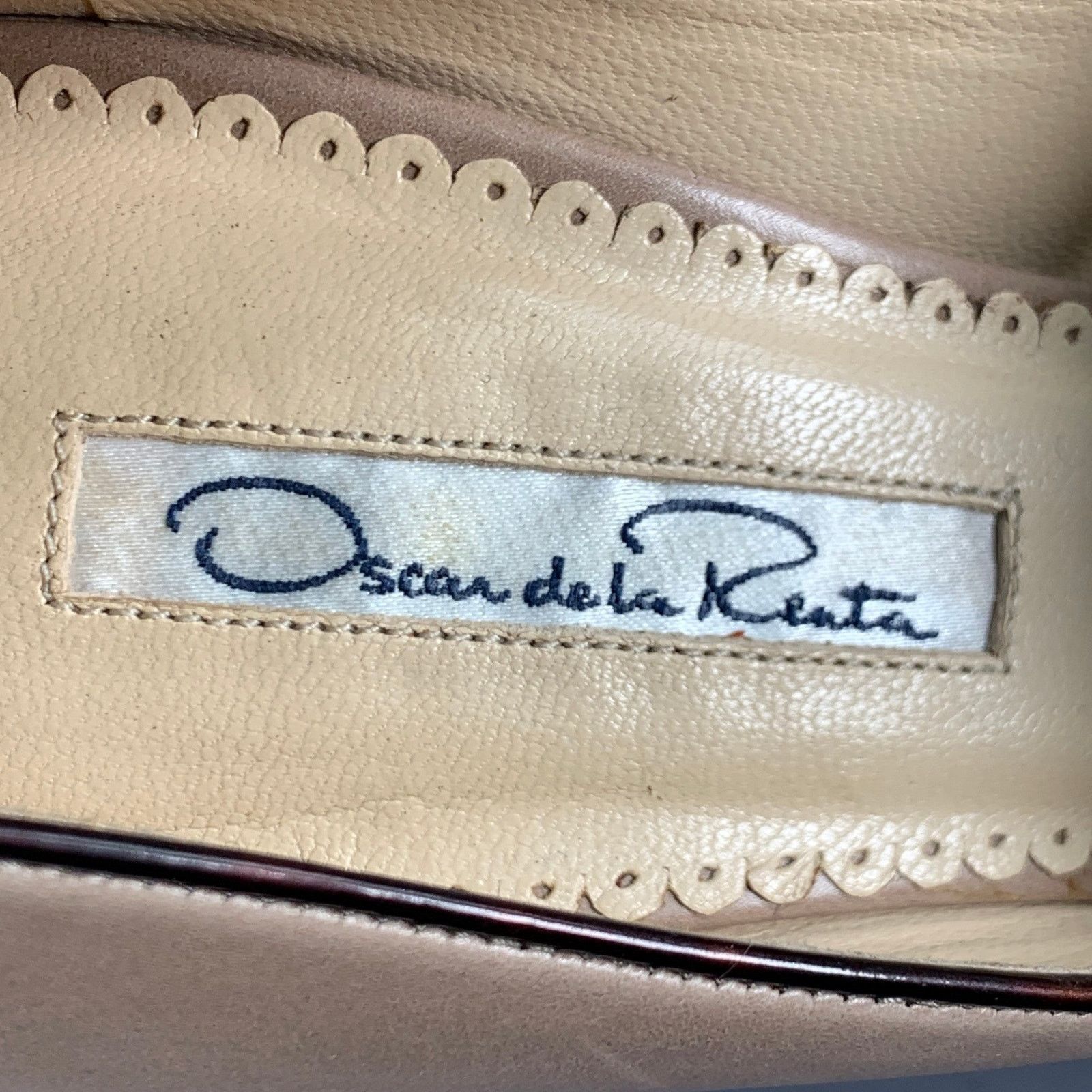 Oscar De La Renta Size 6 Beige Brown Contrast Trim Mary Jane Platform Pumps Size US 6 / IT 36 - 7 Thumbnail