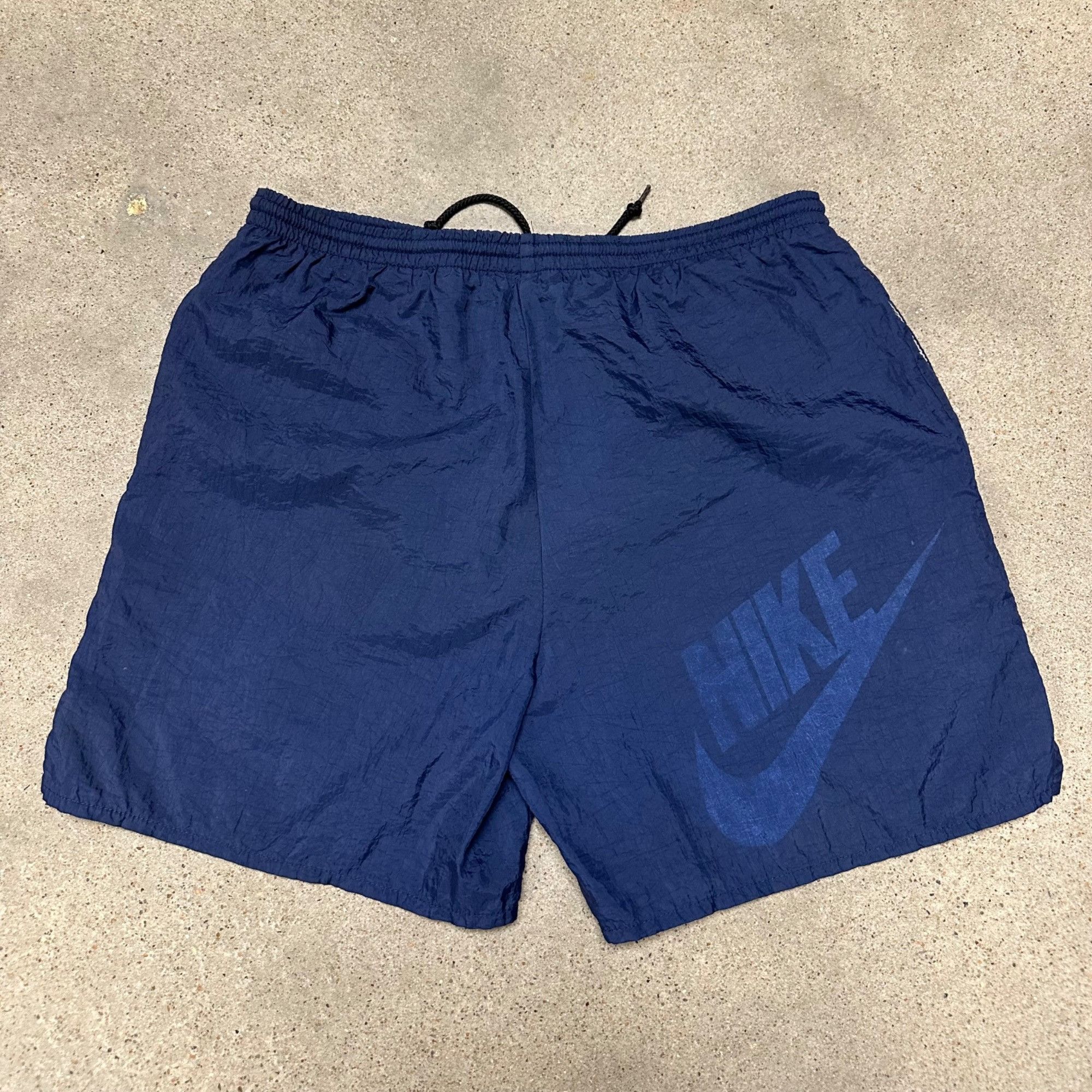 Nike × Vintage Vintage 90s Nike Embroidered Swoosh Nylon Shorts Size US 32 / EU 48 - 2 Thumbnail